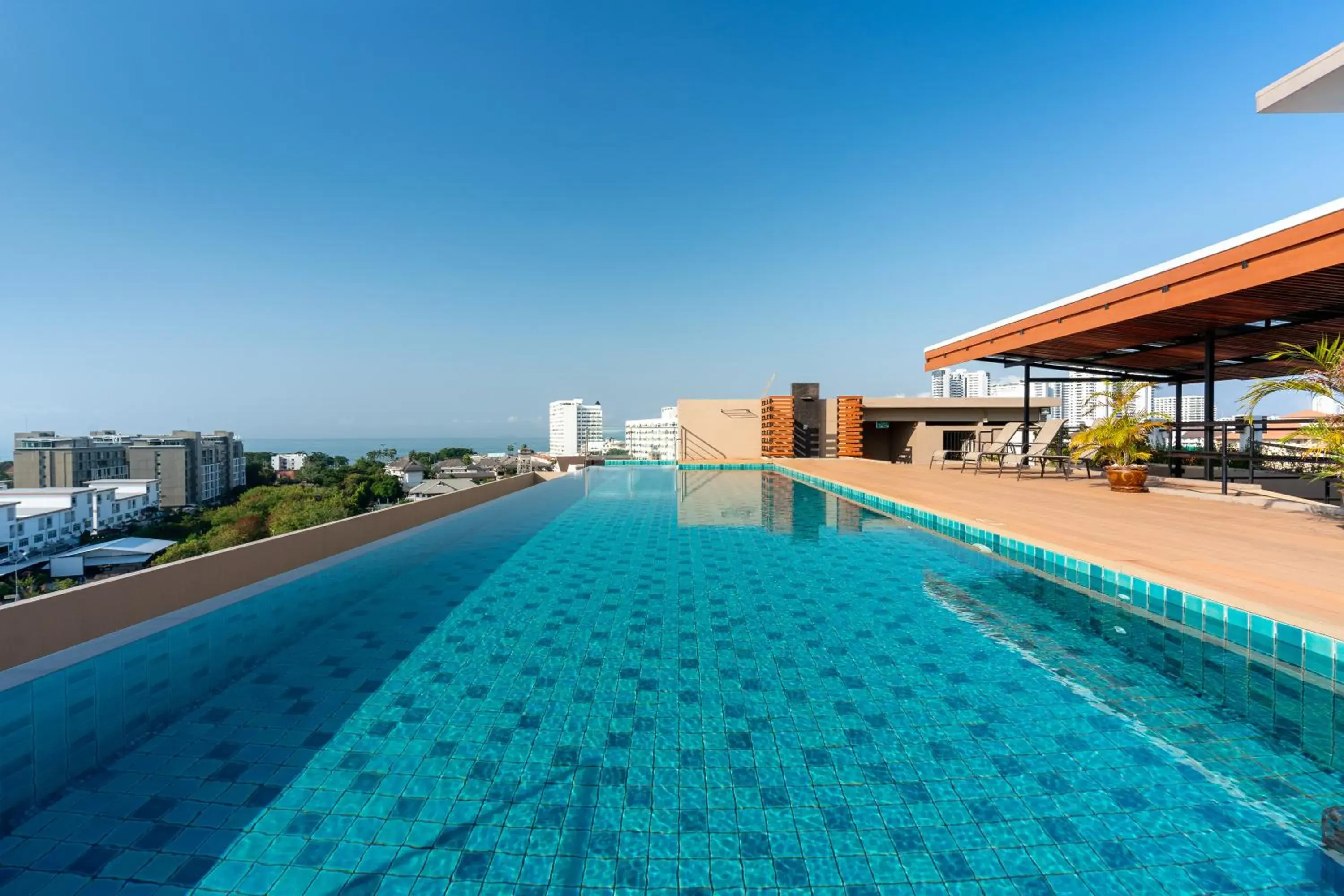 Pool view, Swimming Pool in LawinTa Hotel Pattaya