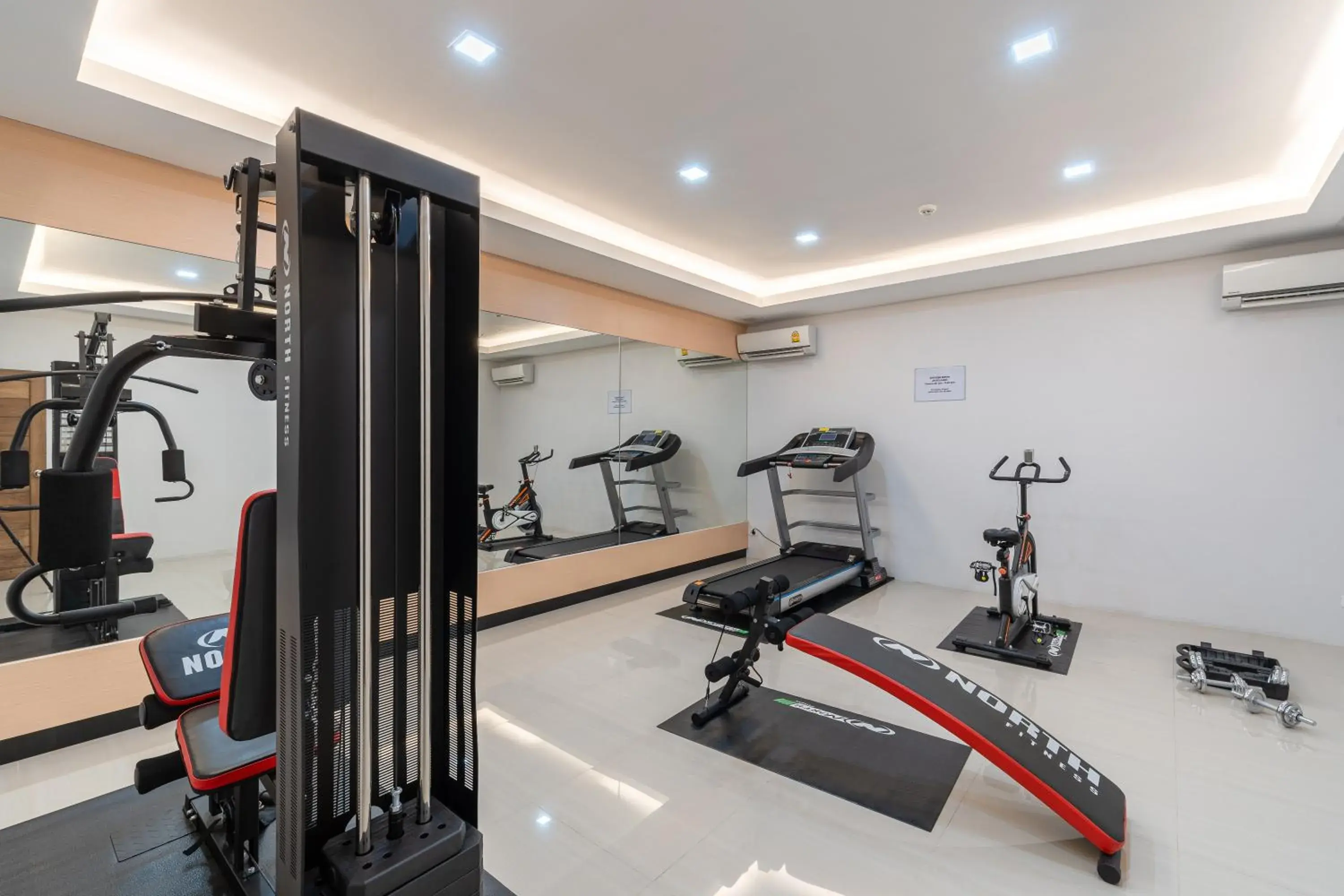 Fitness centre/facilities, Fitness Center/Facilities in LawinTa Hotel Pattaya