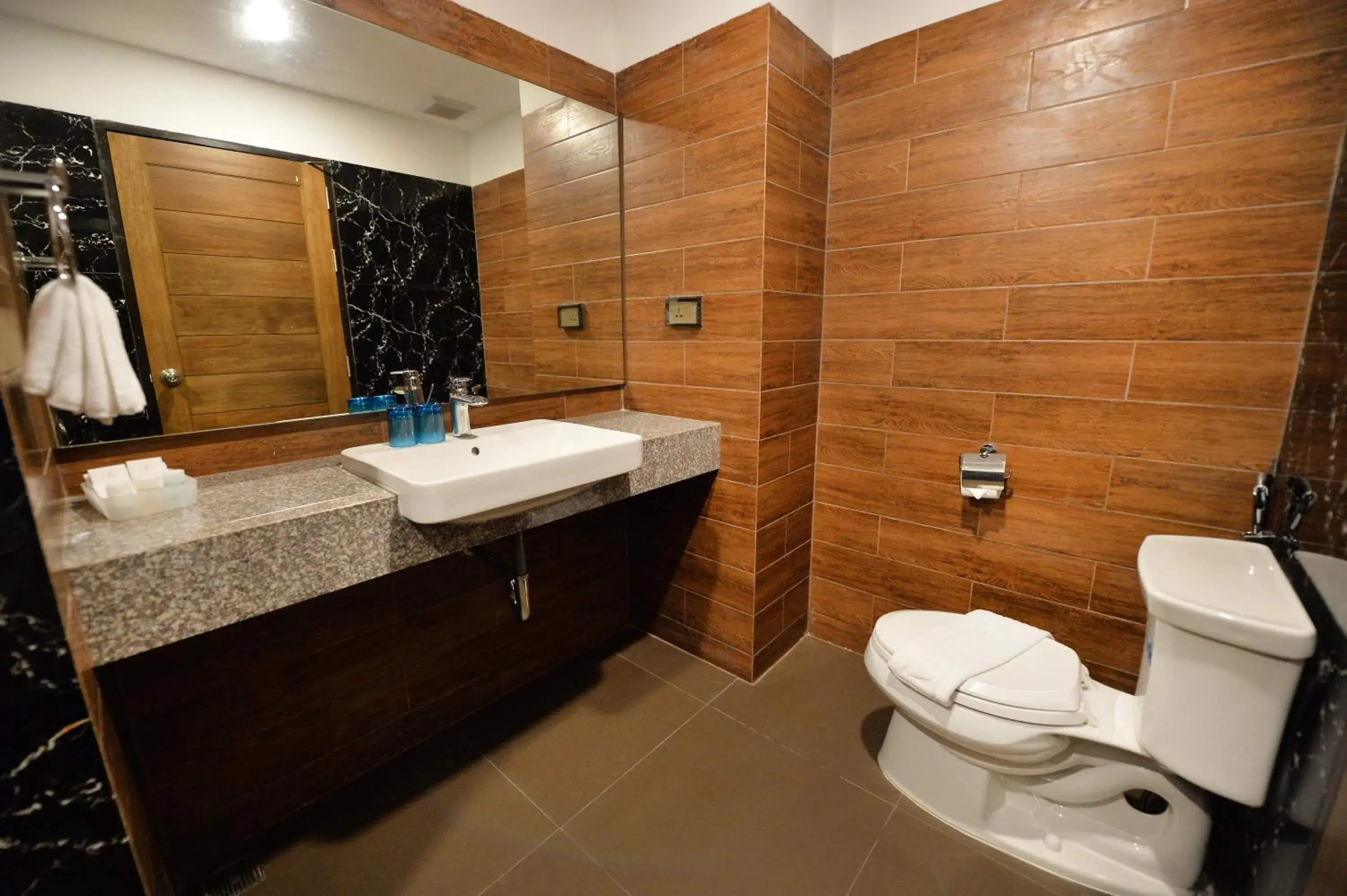 Toilet, Bathroom in LawinTa Hotel Pattaya