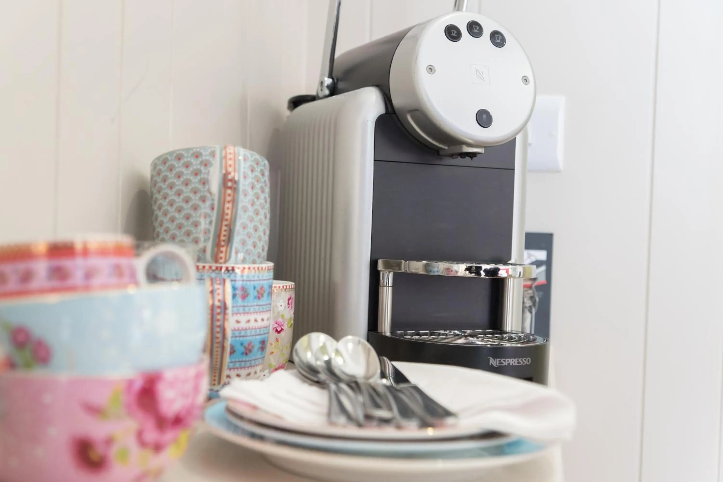 Coffee/tea facilities in Quinlan & Cooke Boutique Townhouse and QCs Seafood Restaurant