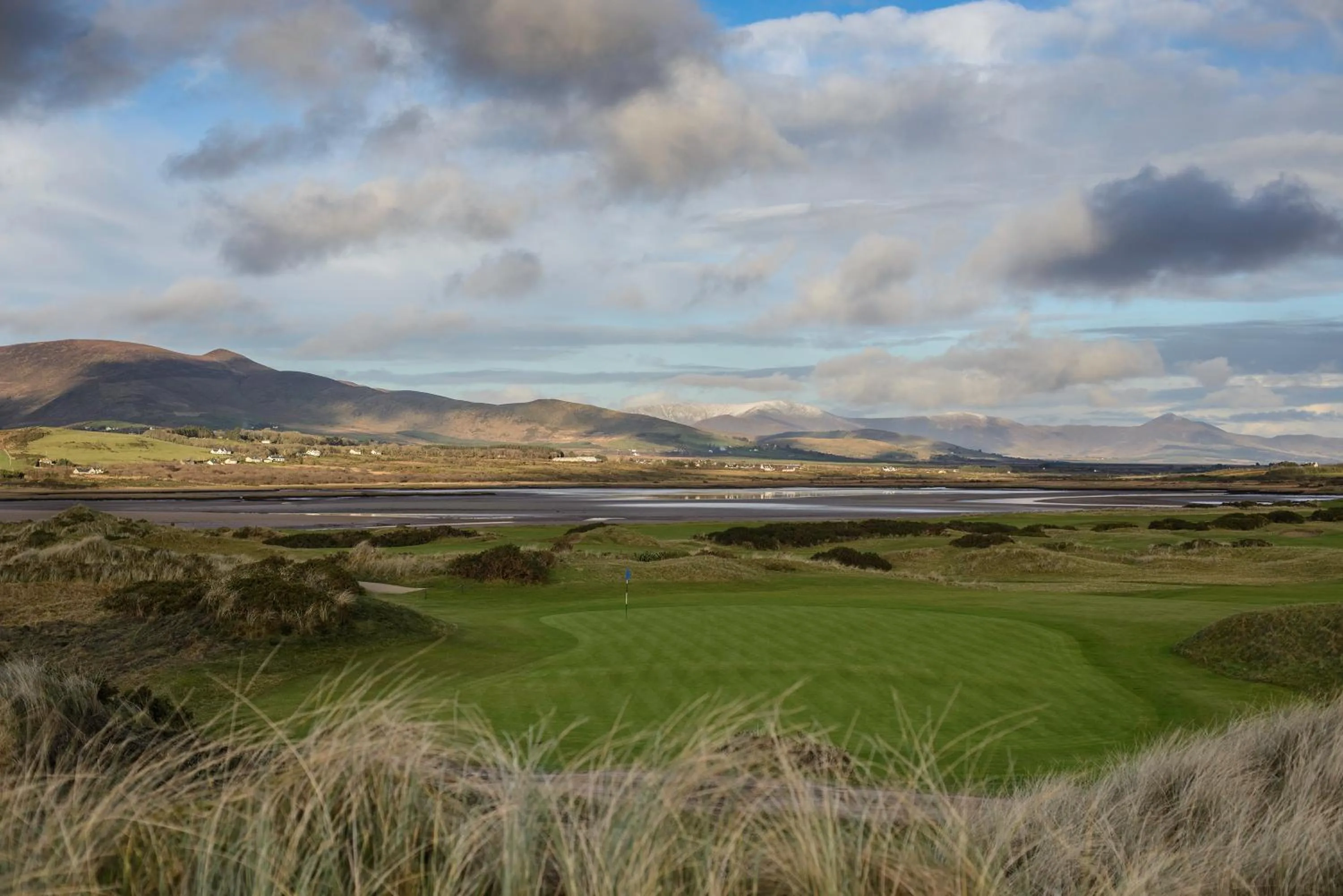 Golfcourse in Quinlan & Cooke Boutique Townhouse and QCs Seafood Restaurant