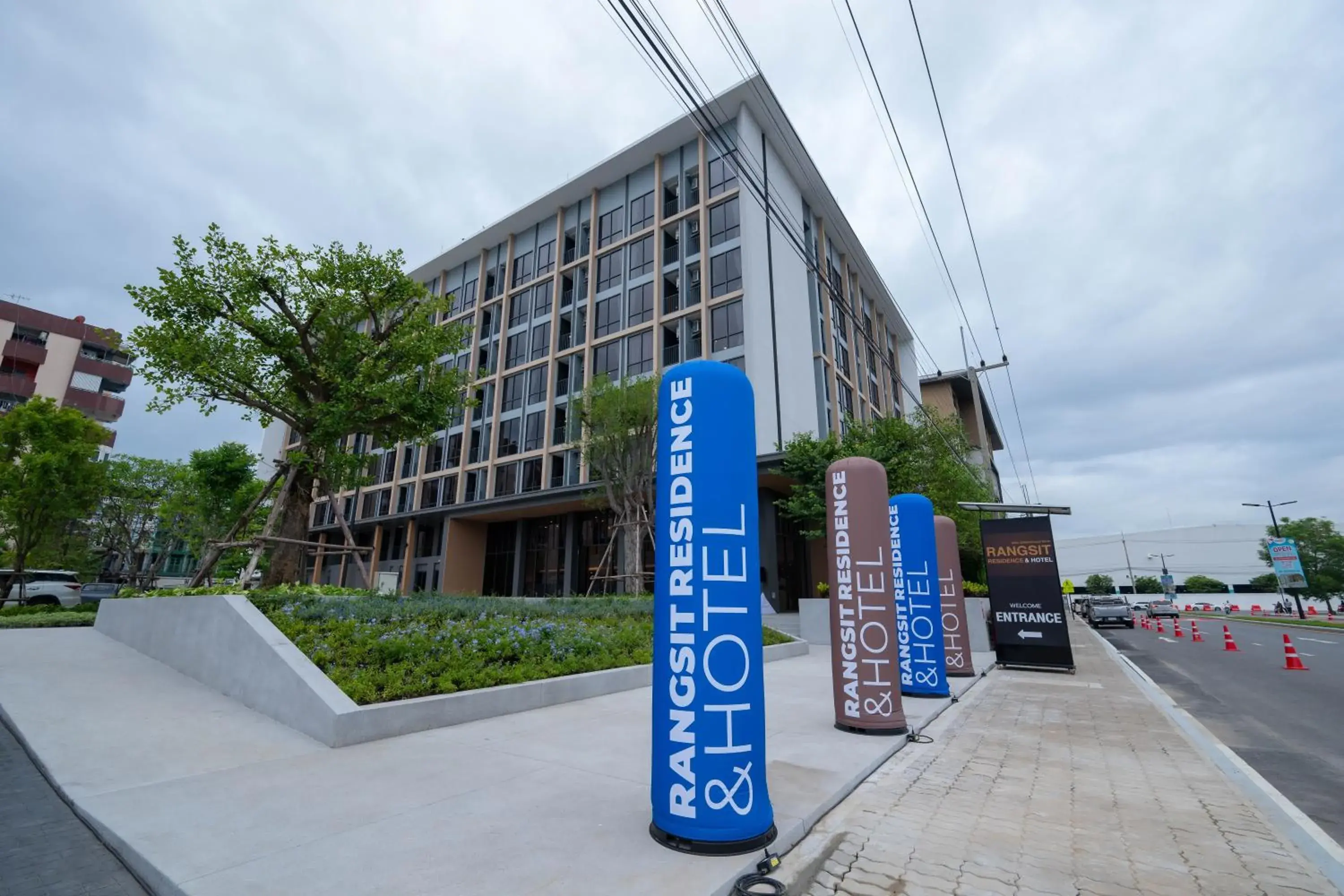 Facade/entrance in Rangsit Residence & Hotel Facade/entrance in Rangsit Residence & Hotel