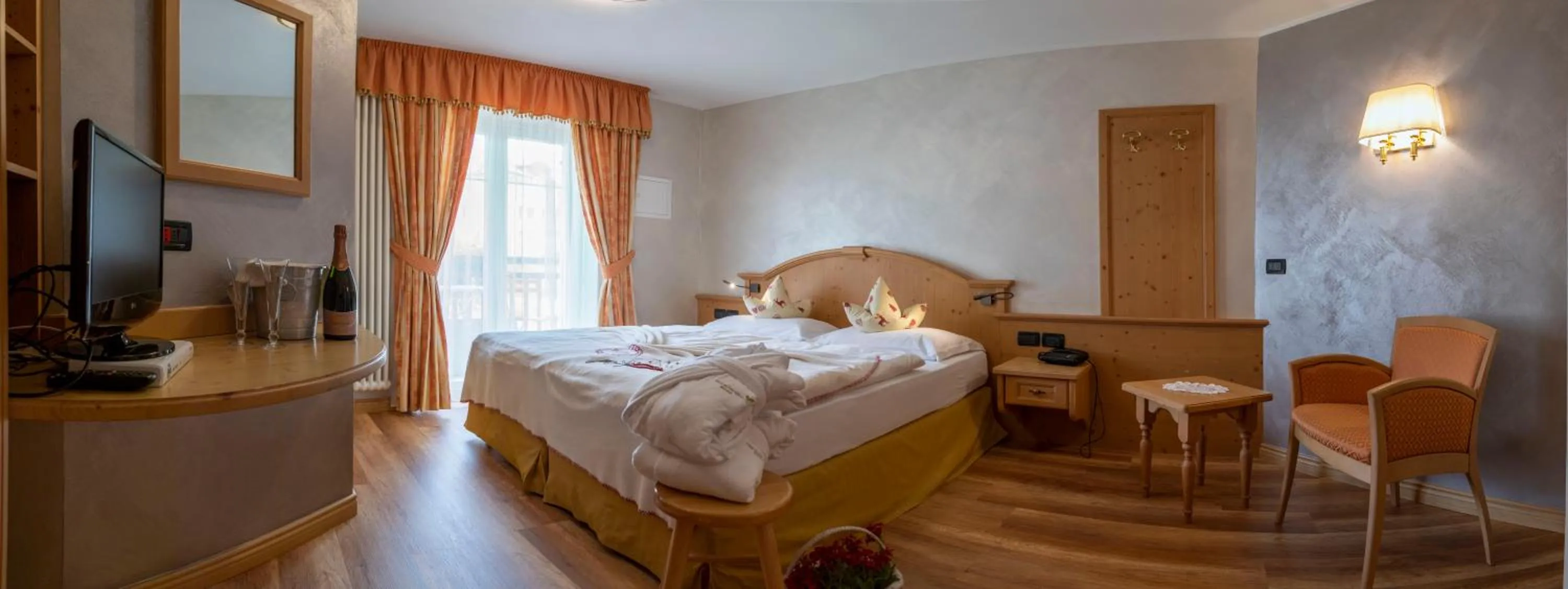 Bedroom, Bed in Nature Wellness Hotel Renato