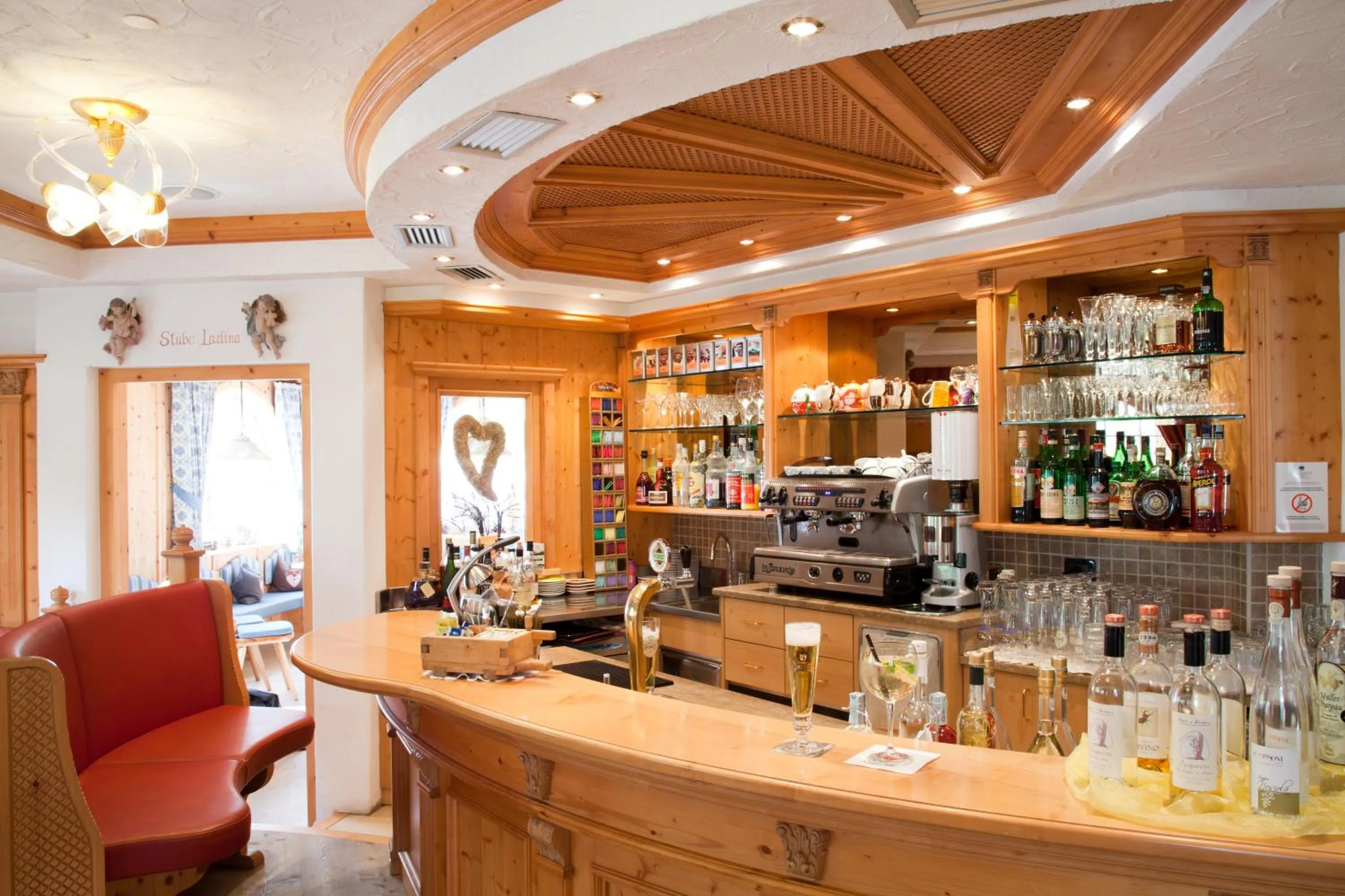 Lounge or bar in Nature Wellness Hotel Renato