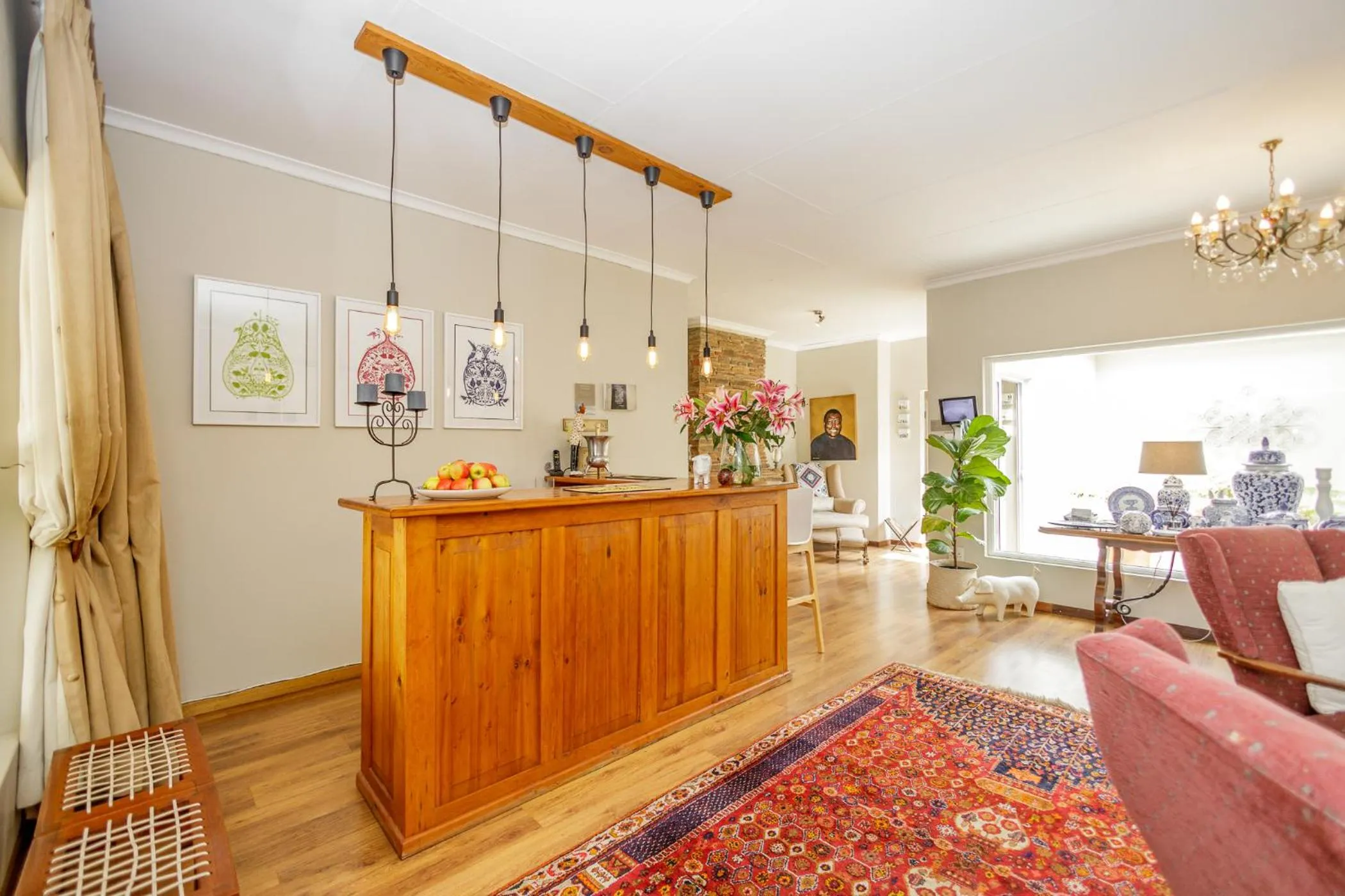 Lounge or bar in The Ashford