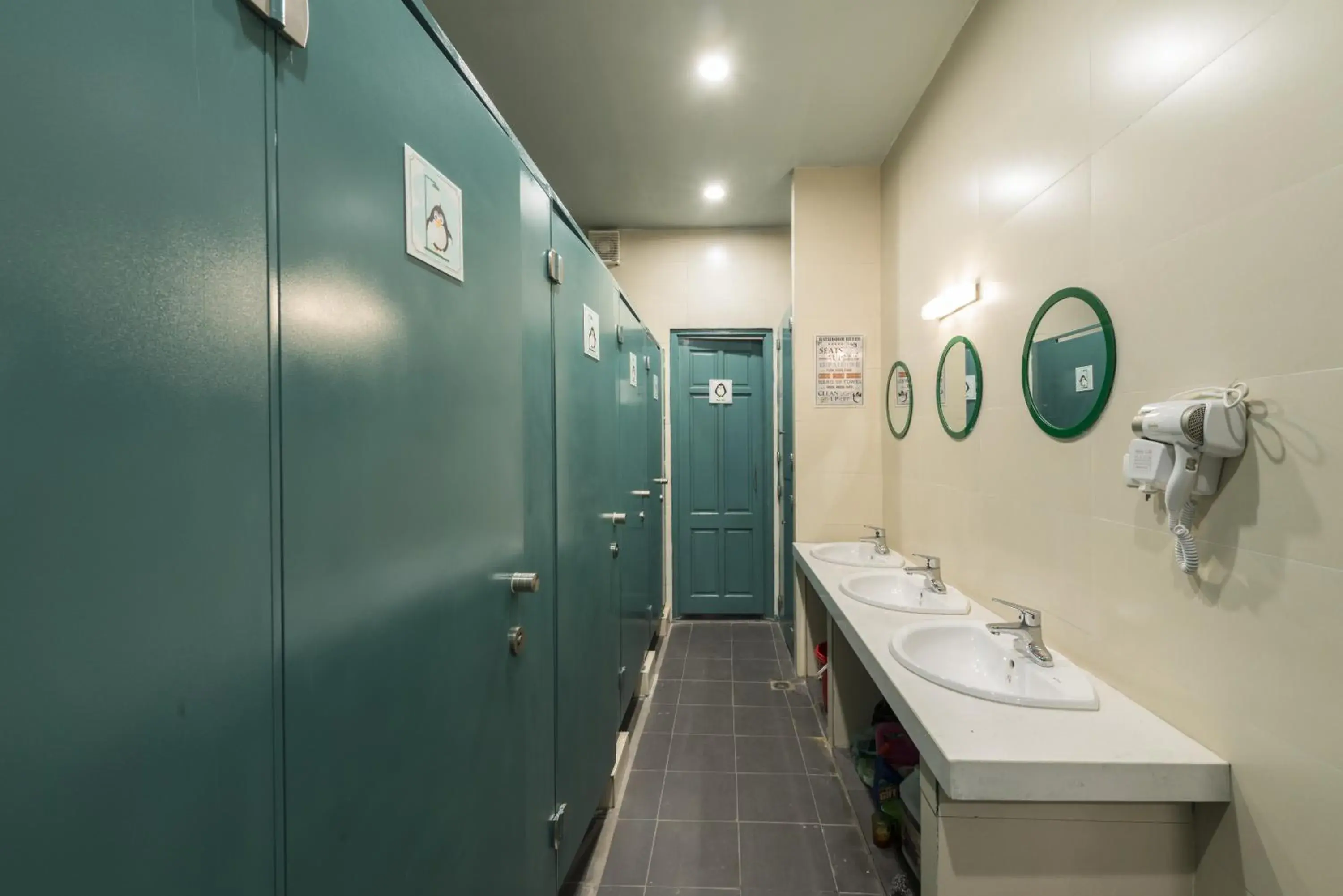 Bathroom in Hanoi EcoStay 2 hostel Bathroom in Hanoi EcoStay 2 hostel