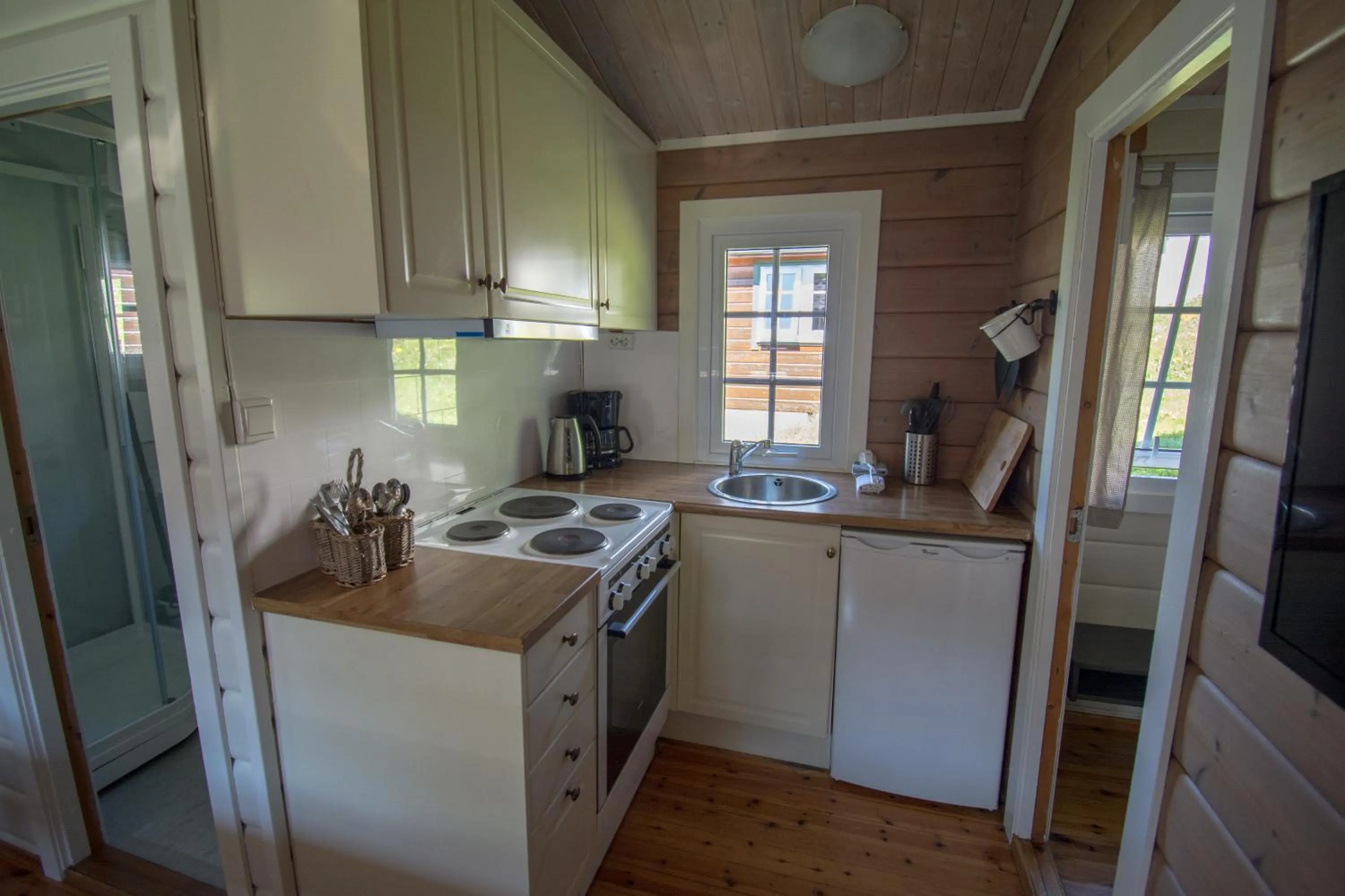 Kitchen or kitchenette in Grande Hytteutleige og Camping