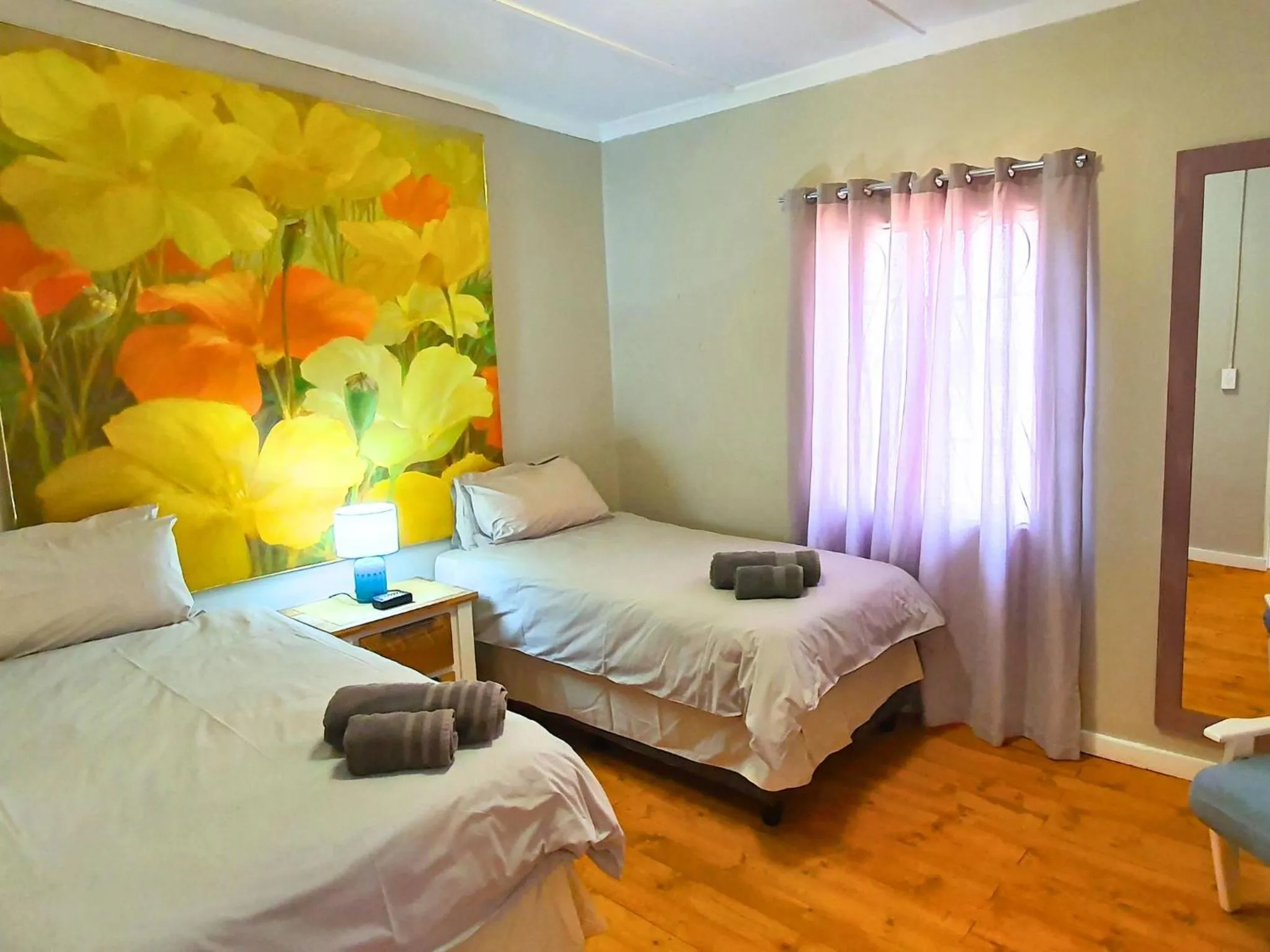 Bed in The Browns' Luxury Suites & Cottage