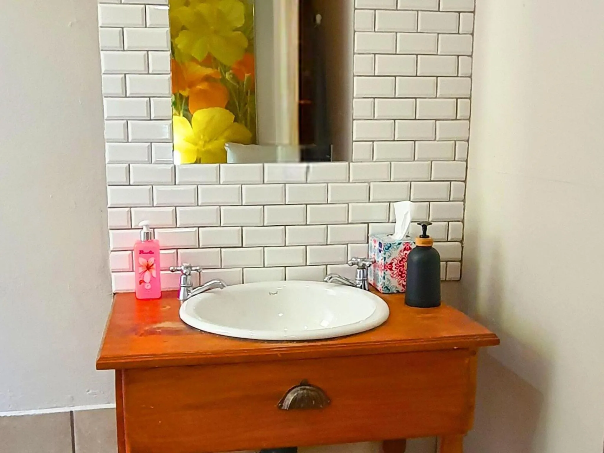 Bathroom in The Browns' Luxury Suites & Cottage