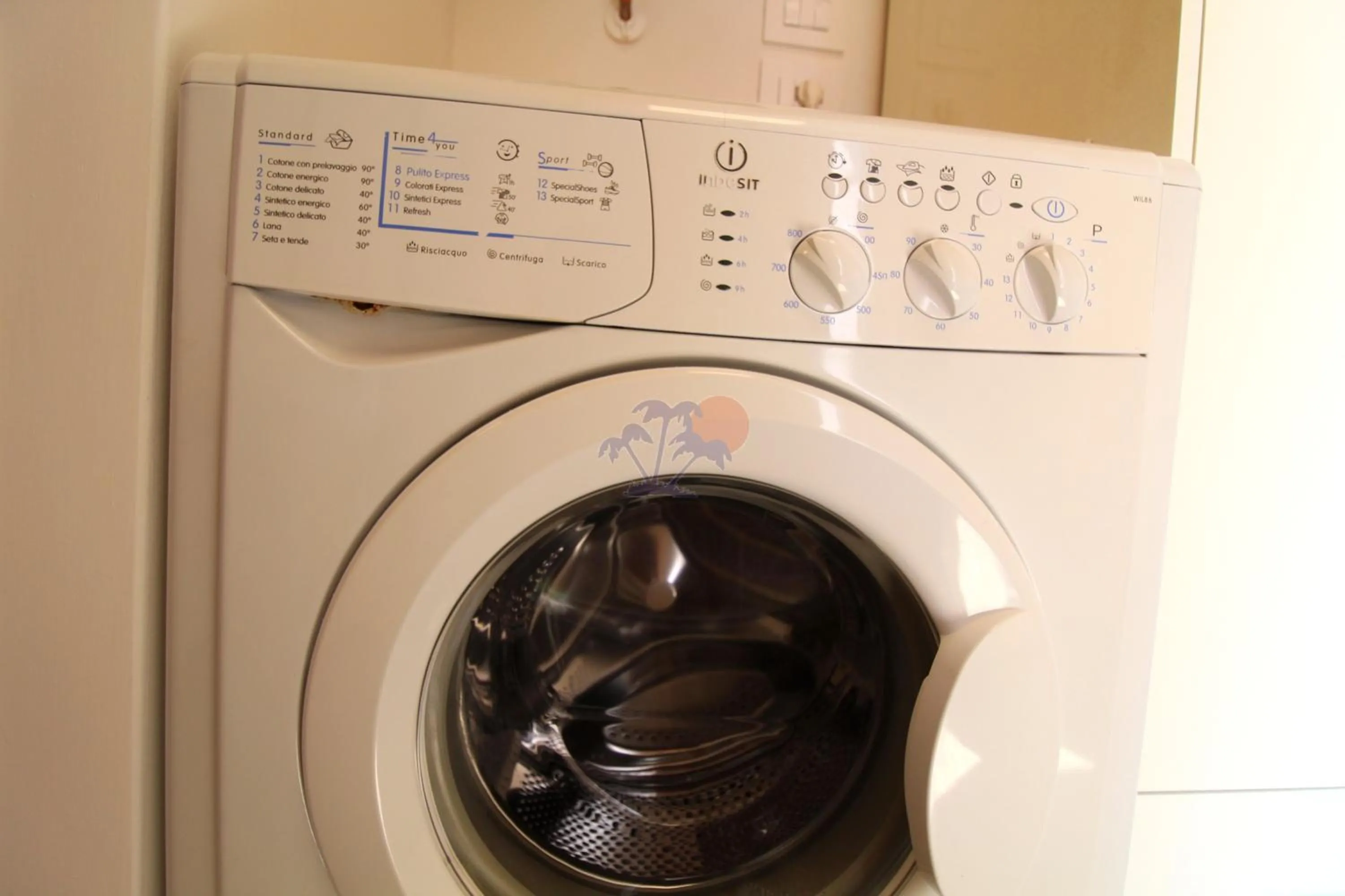 washing machine in Appartamenti La Madonnina