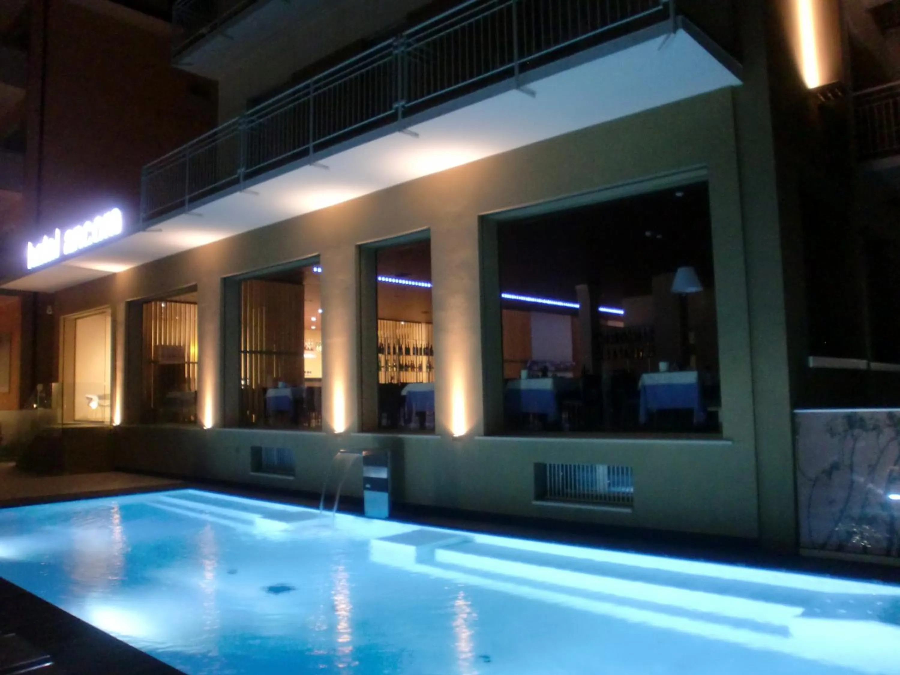 Night in Hotel Ancora