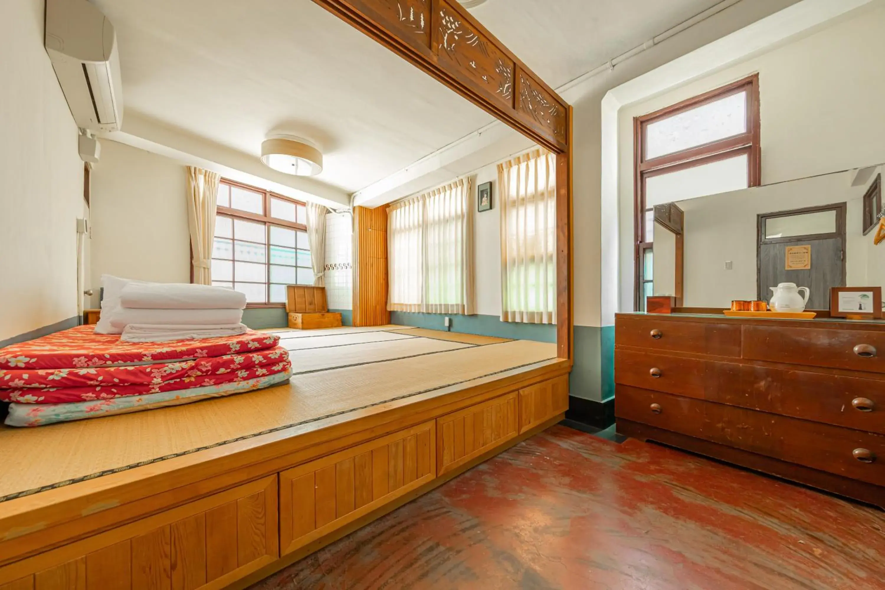 Quadruple Room with External Private Bathroom in Neat Hostel Quadruple Room with External Private Bathroom in Neat Hostel