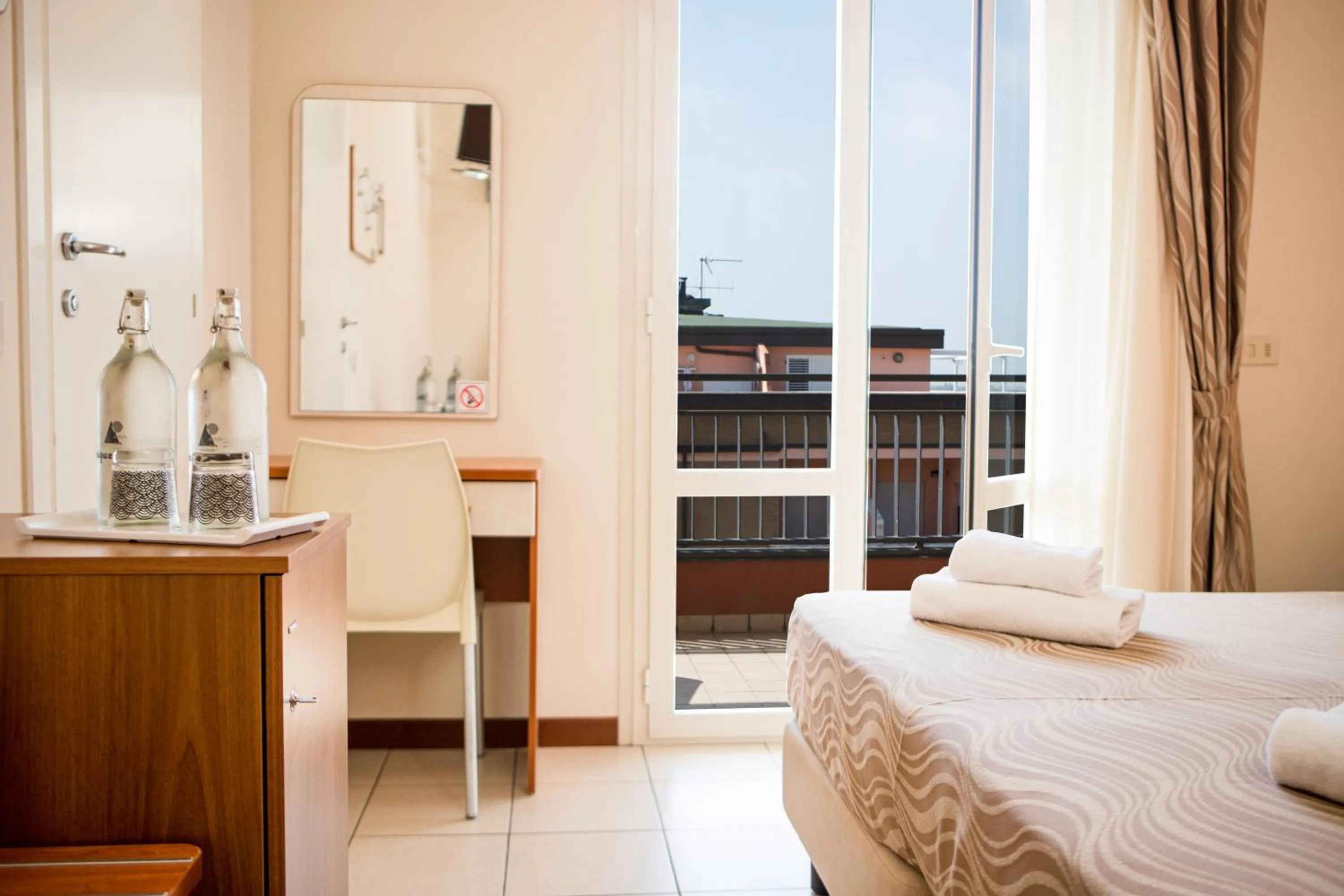 Balcony/Terrace, Bed in Unique Hotel