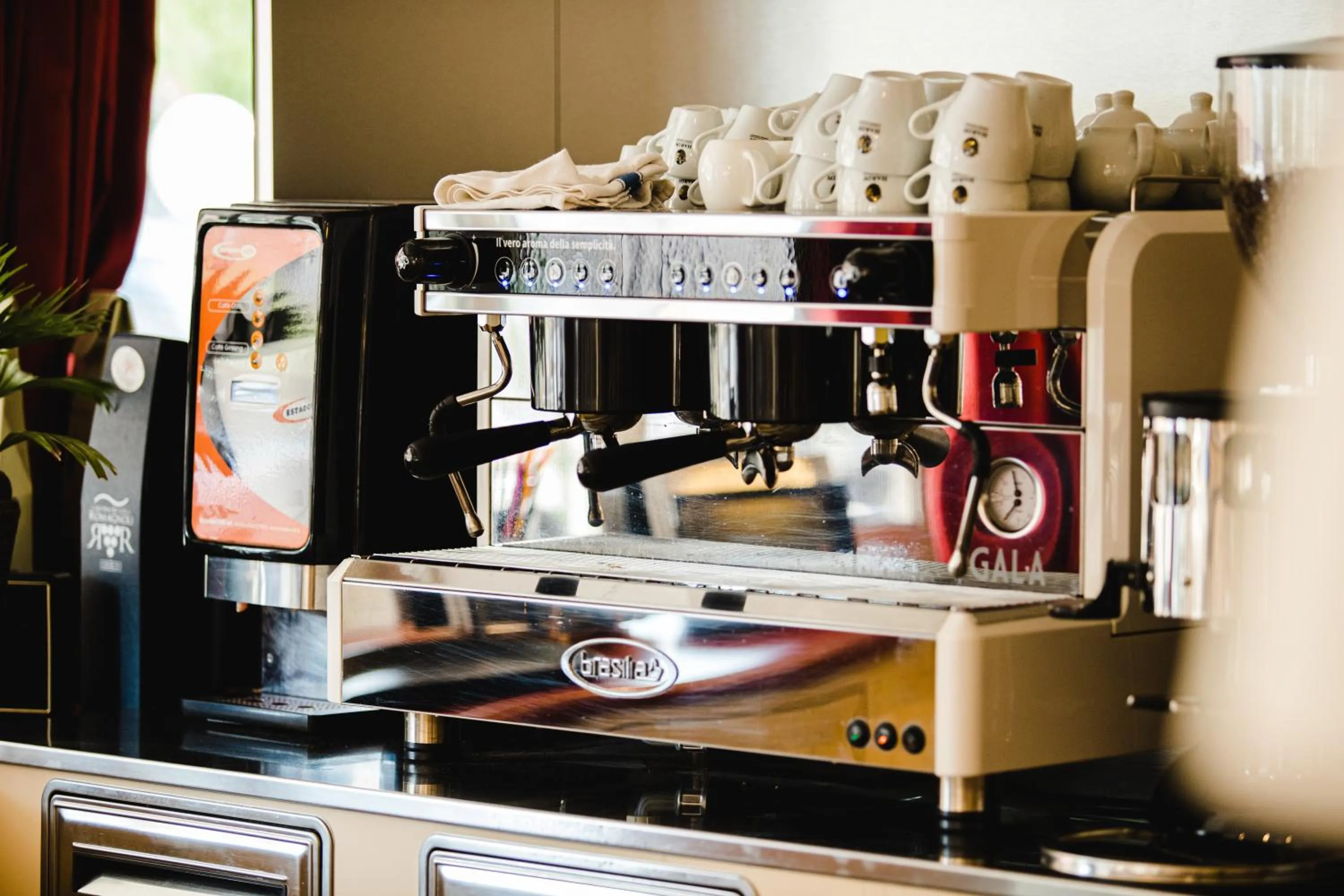 Lounge or bar in Unique Hotel