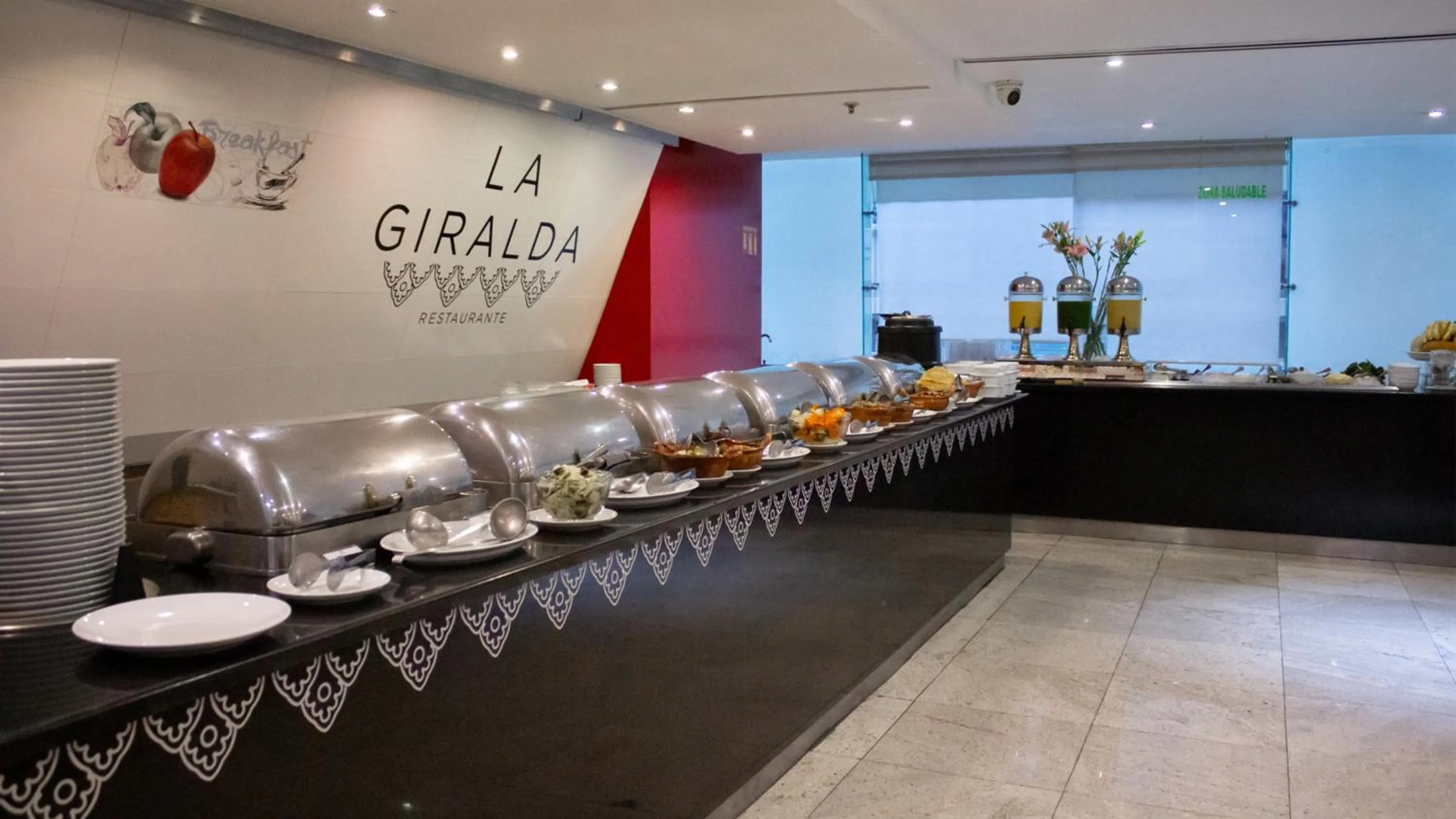 Breakfast in Holiday Inn Mexico Zona Centro by IHG