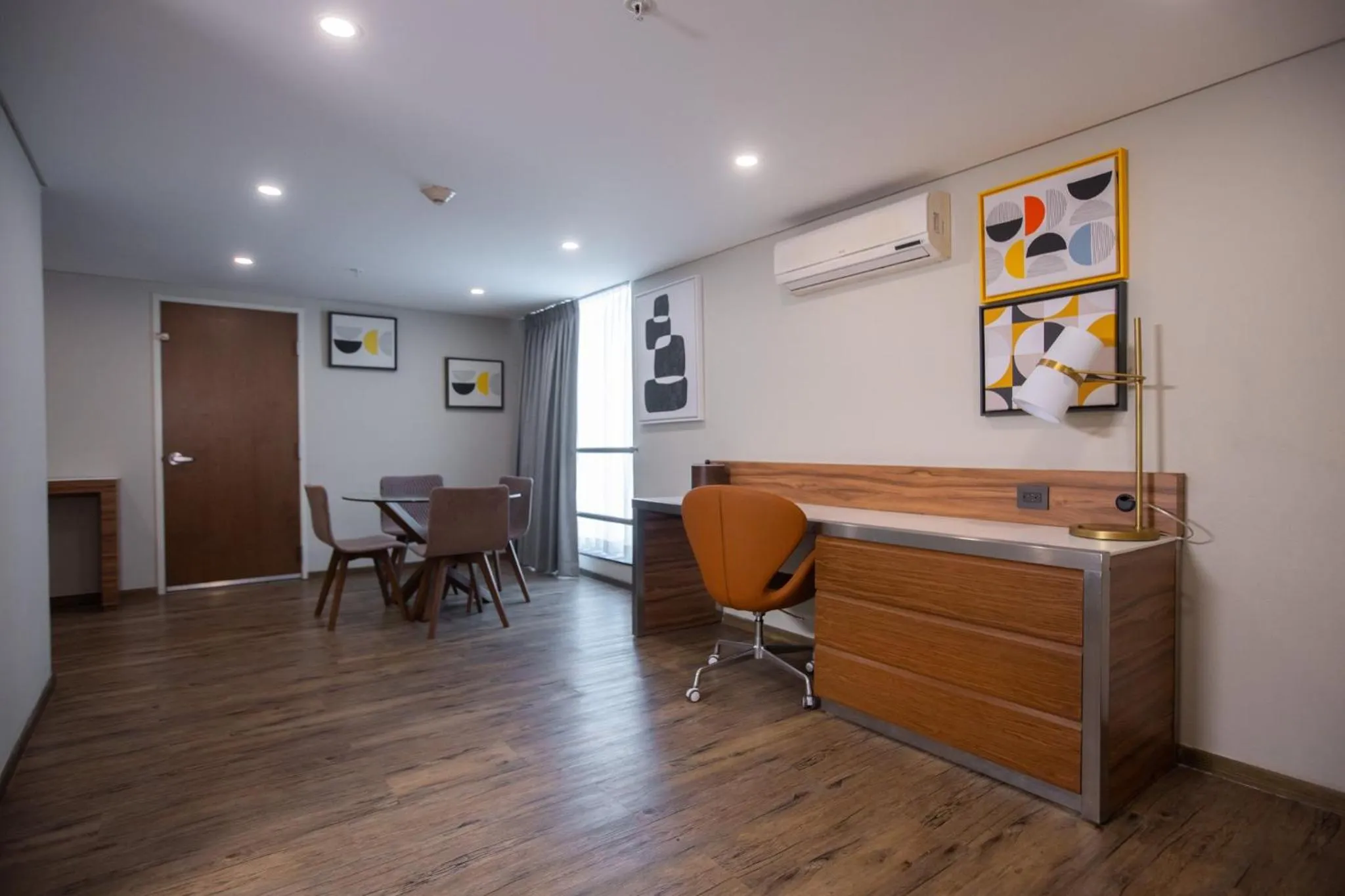 Photo of the whole room in Holiday Inn Mexico Zona Centro by IHG