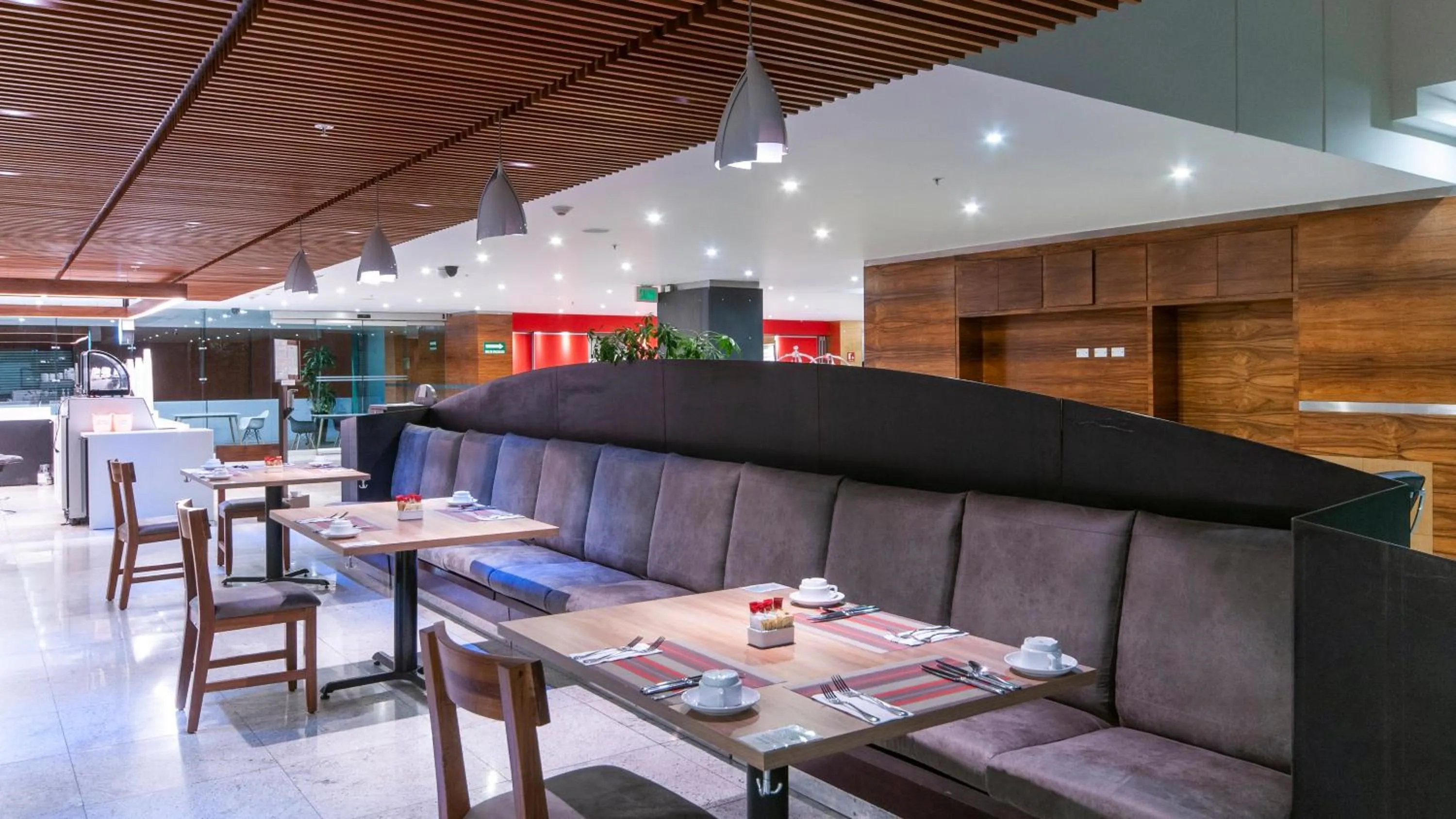 Restaurant/places to eat in Holiday Inn Mexico Zona Centro by IHG