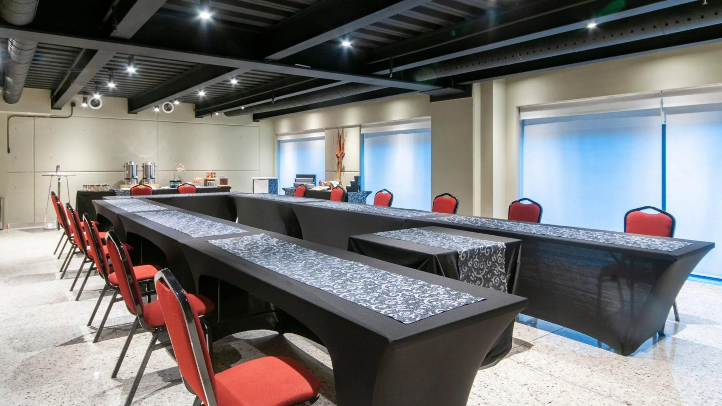 Meeting/conference room in Holiday Inn Mexico Zona Centro by IHG