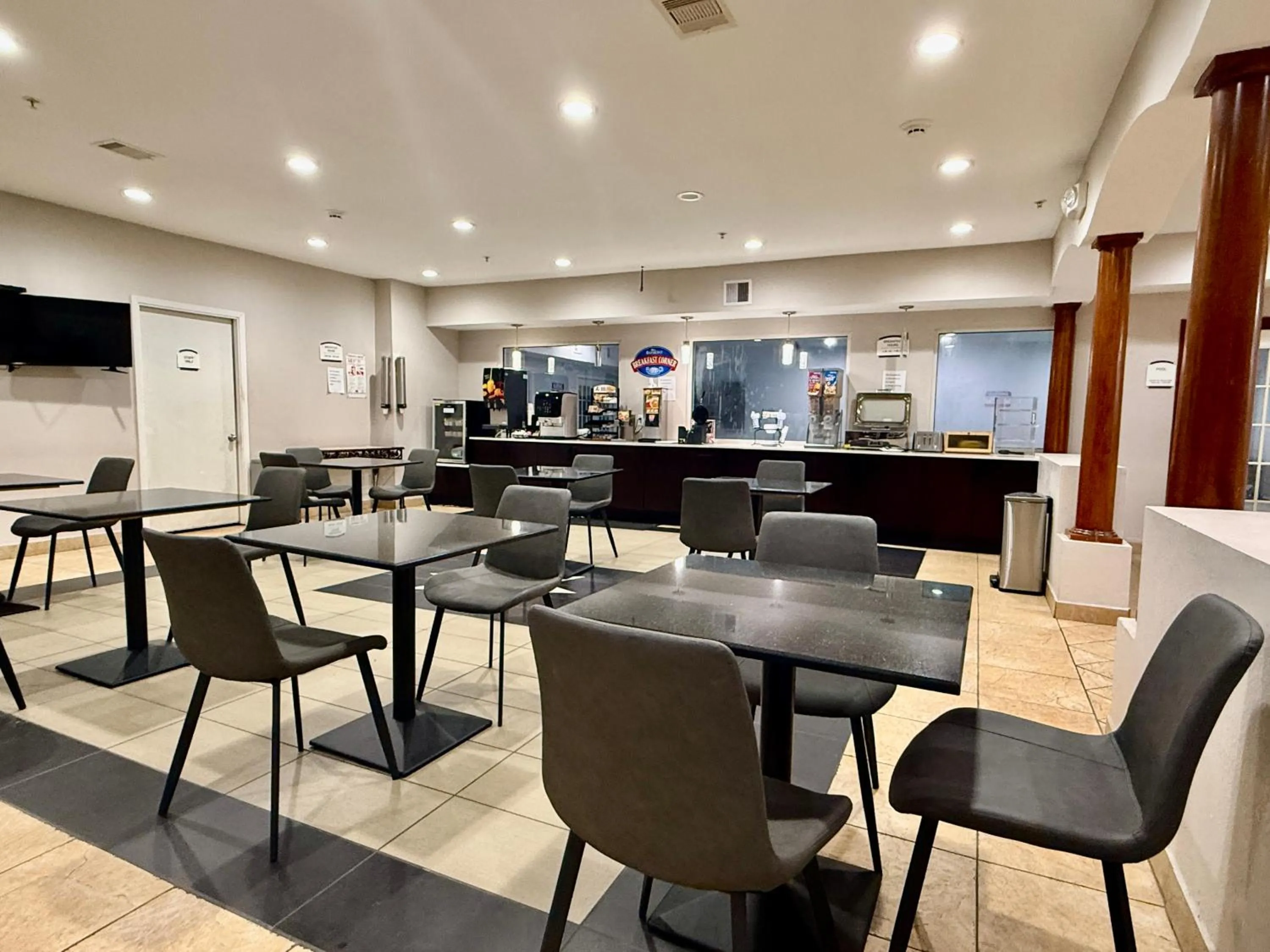 Breakfast in Baymont by Wyndham Texas City