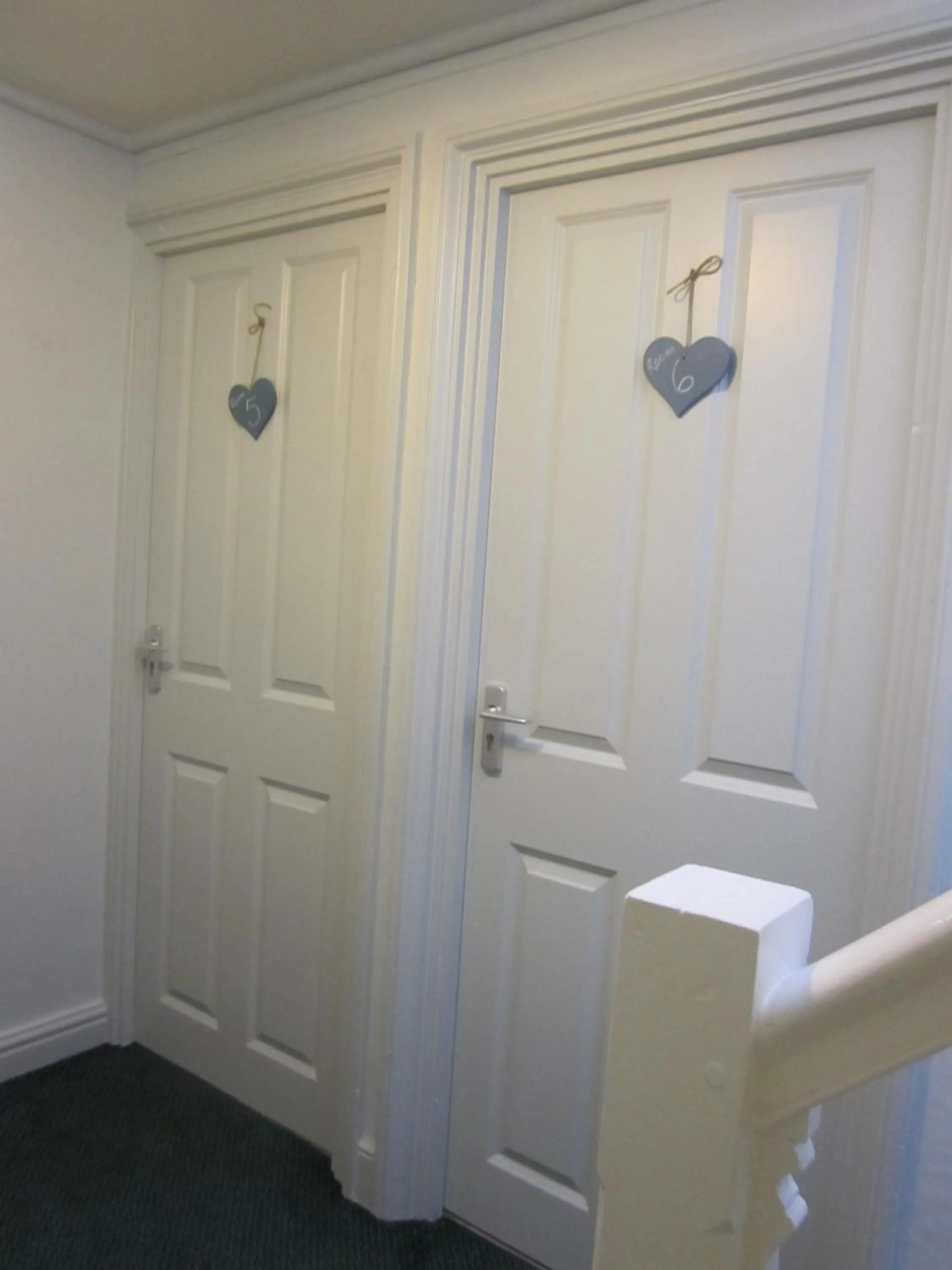Rooms at the Apple Pie