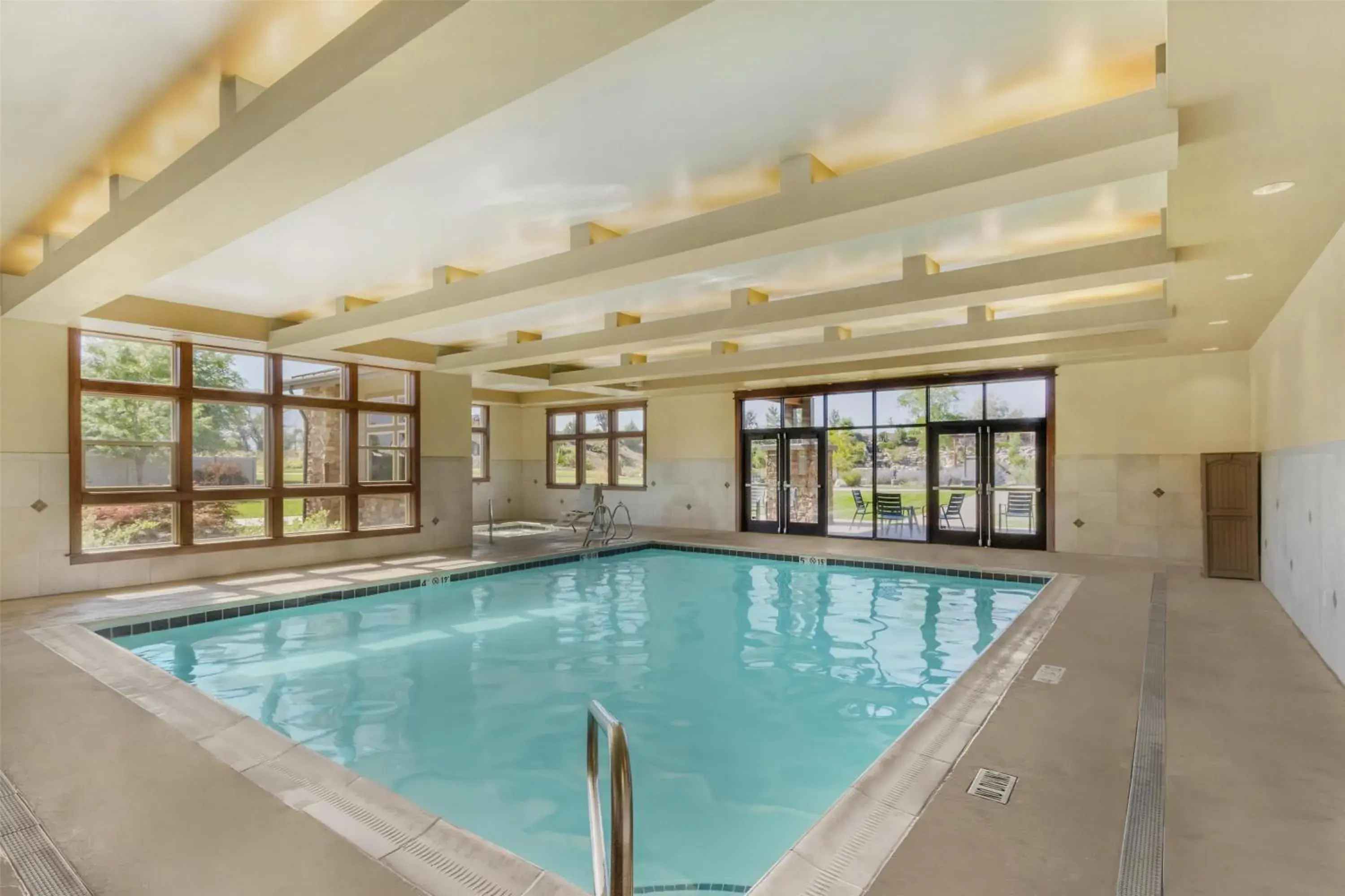 Pool view in Best Western Plus High Country Inn Pool view in Best Western Plus High Country Inn