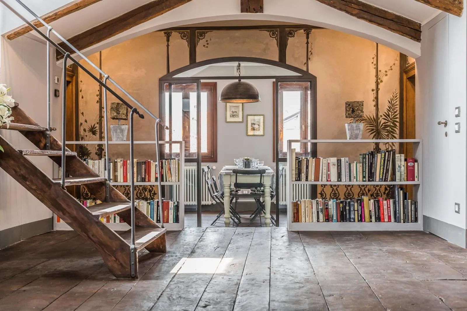 Library in Ca' Del Pittore Terrace