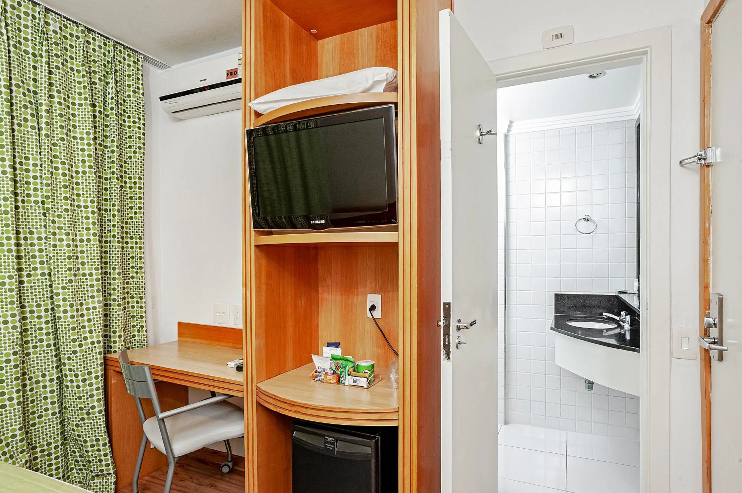 TV and multimedia in Slim São Paulo Congonhas