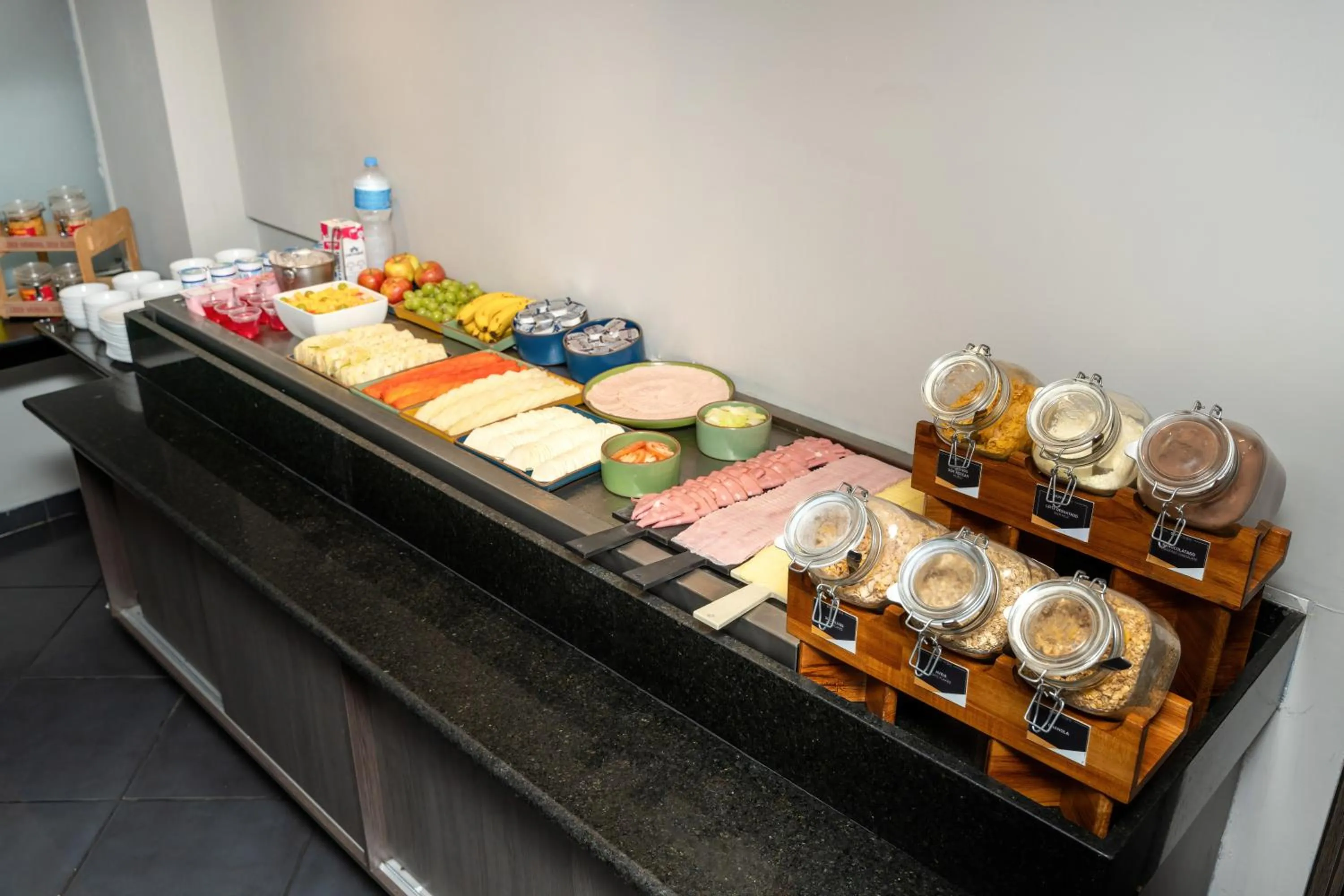 Breakfast in Slim São Paulo Congonhas