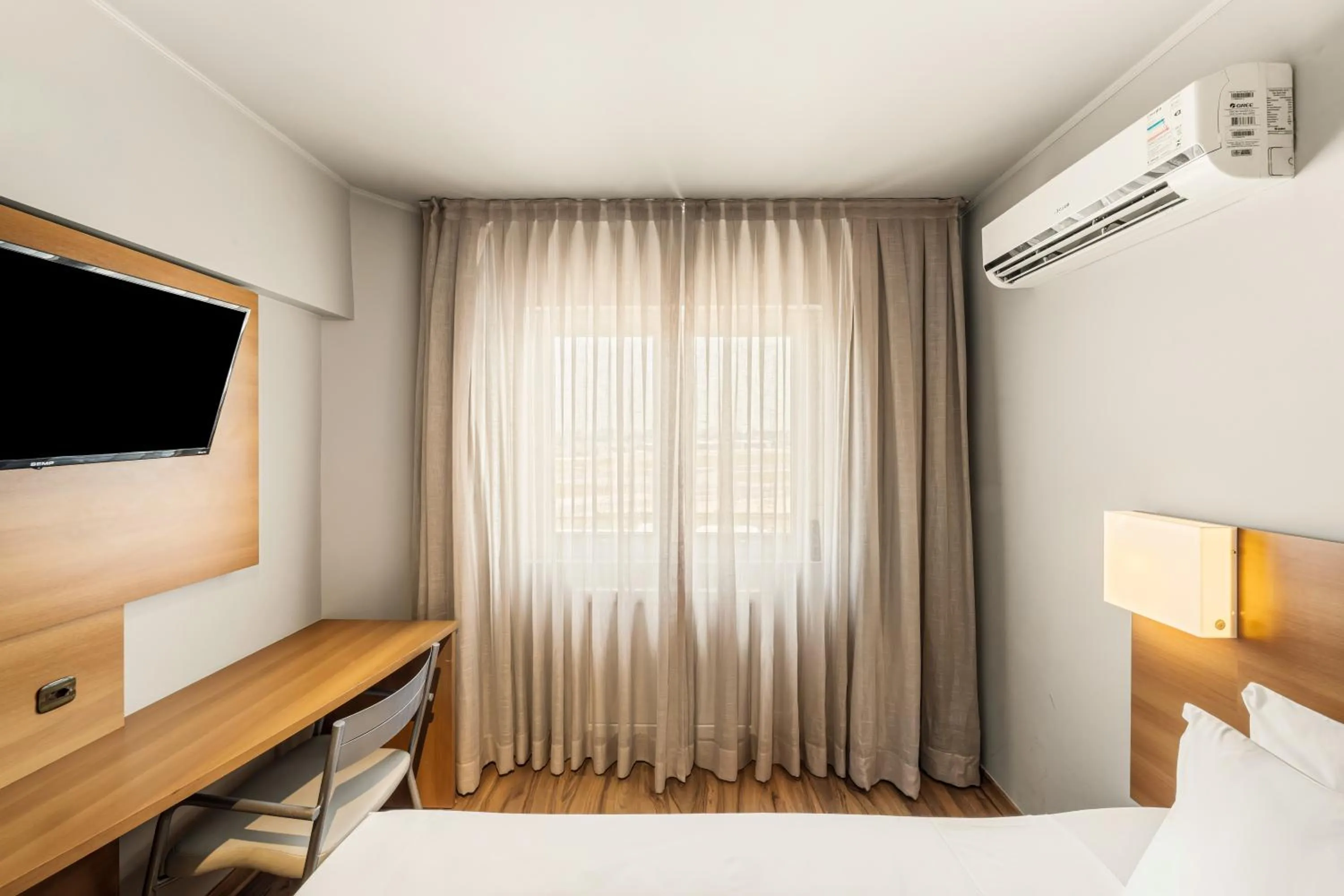 TV and multimedia, Bed in Slim São Paulo Congonhas