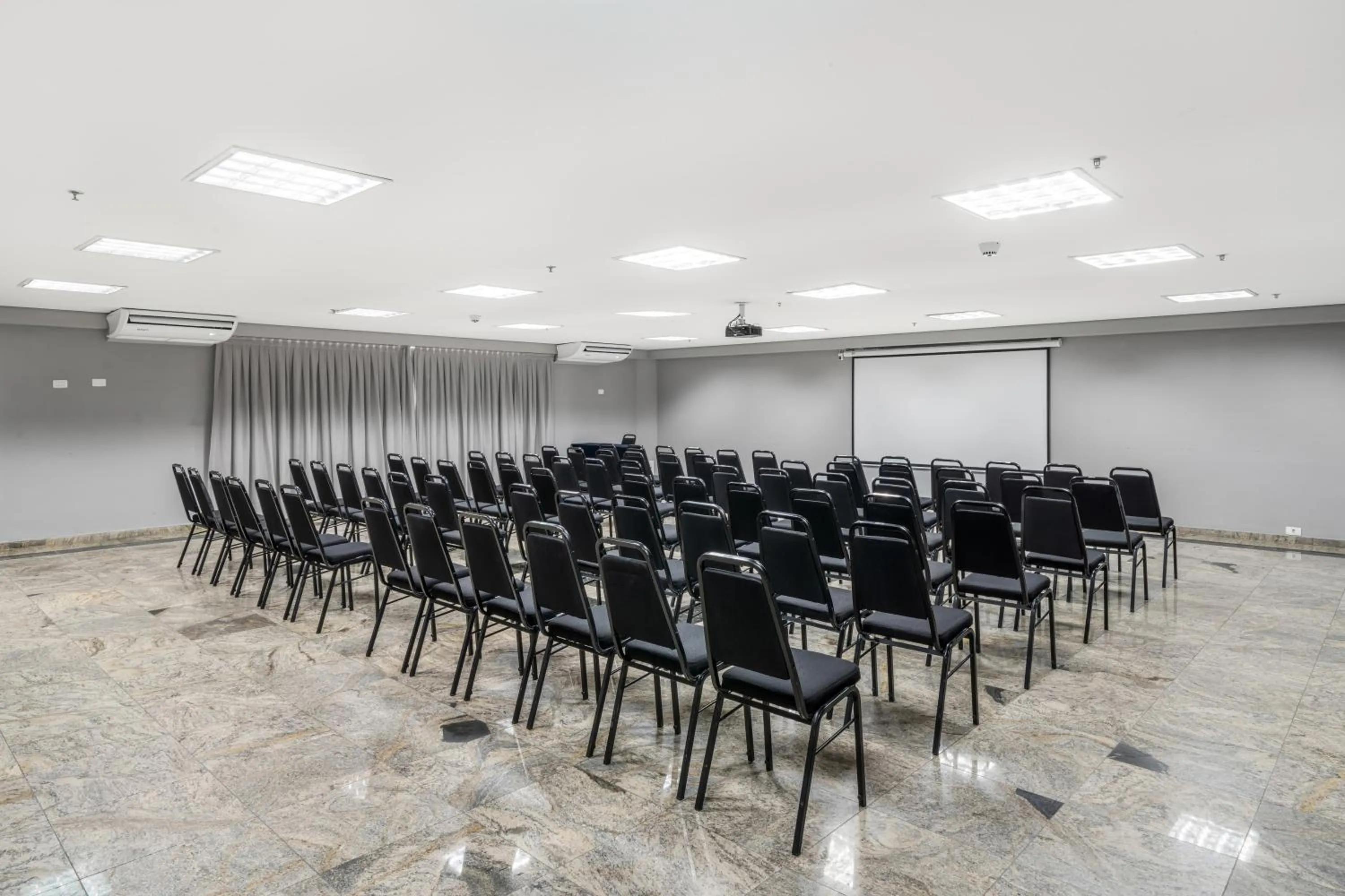 Meeting/conference room in Slim São Paulo Congonhas