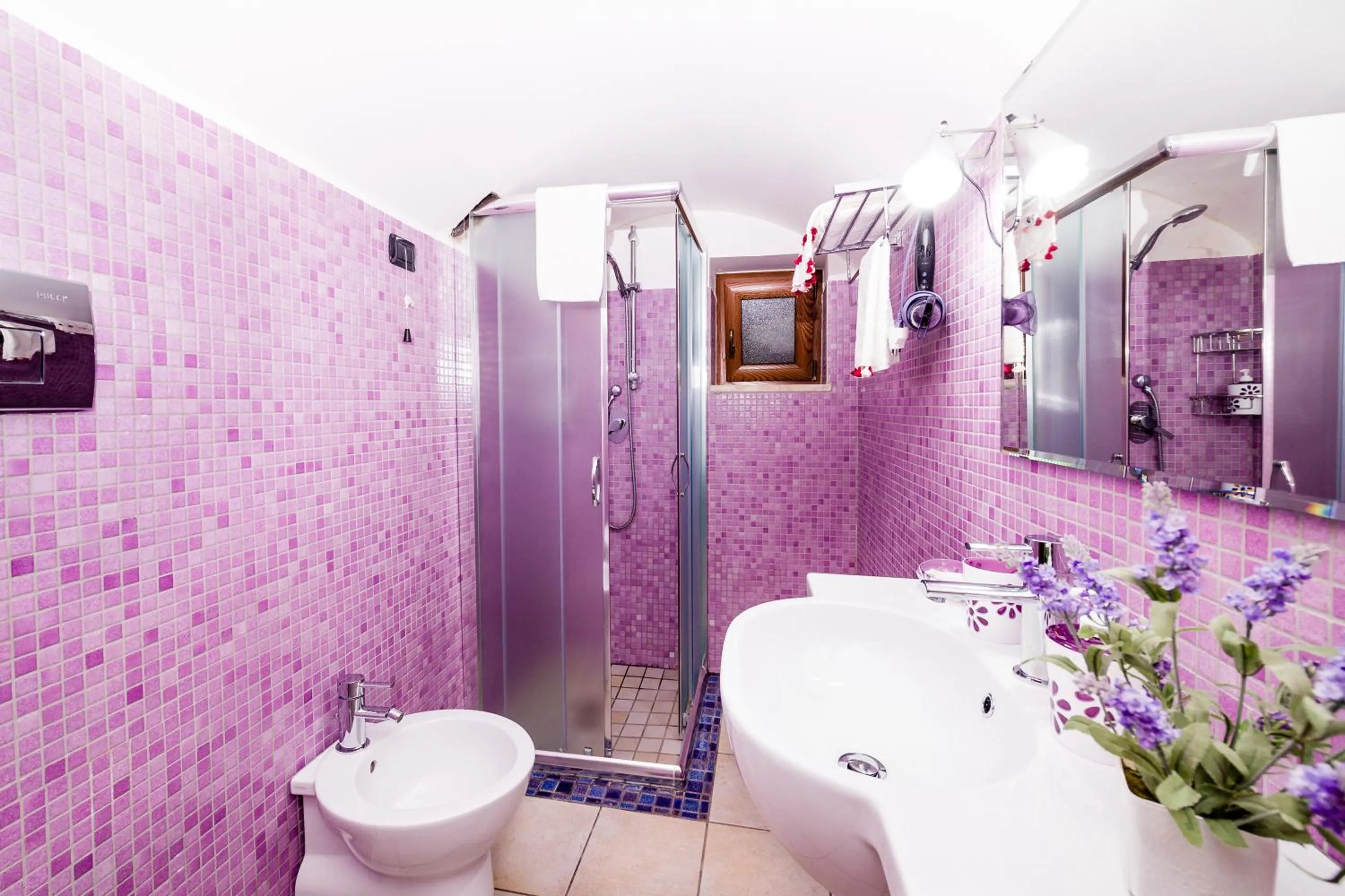 Shower in B&B La Casa Di Plinio