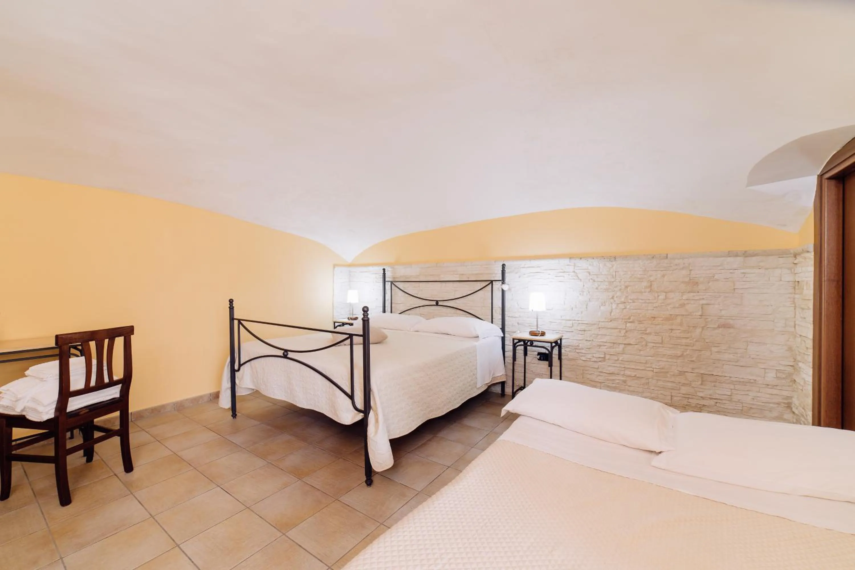 Shower, Bed in B&B La Casa Di Plinio