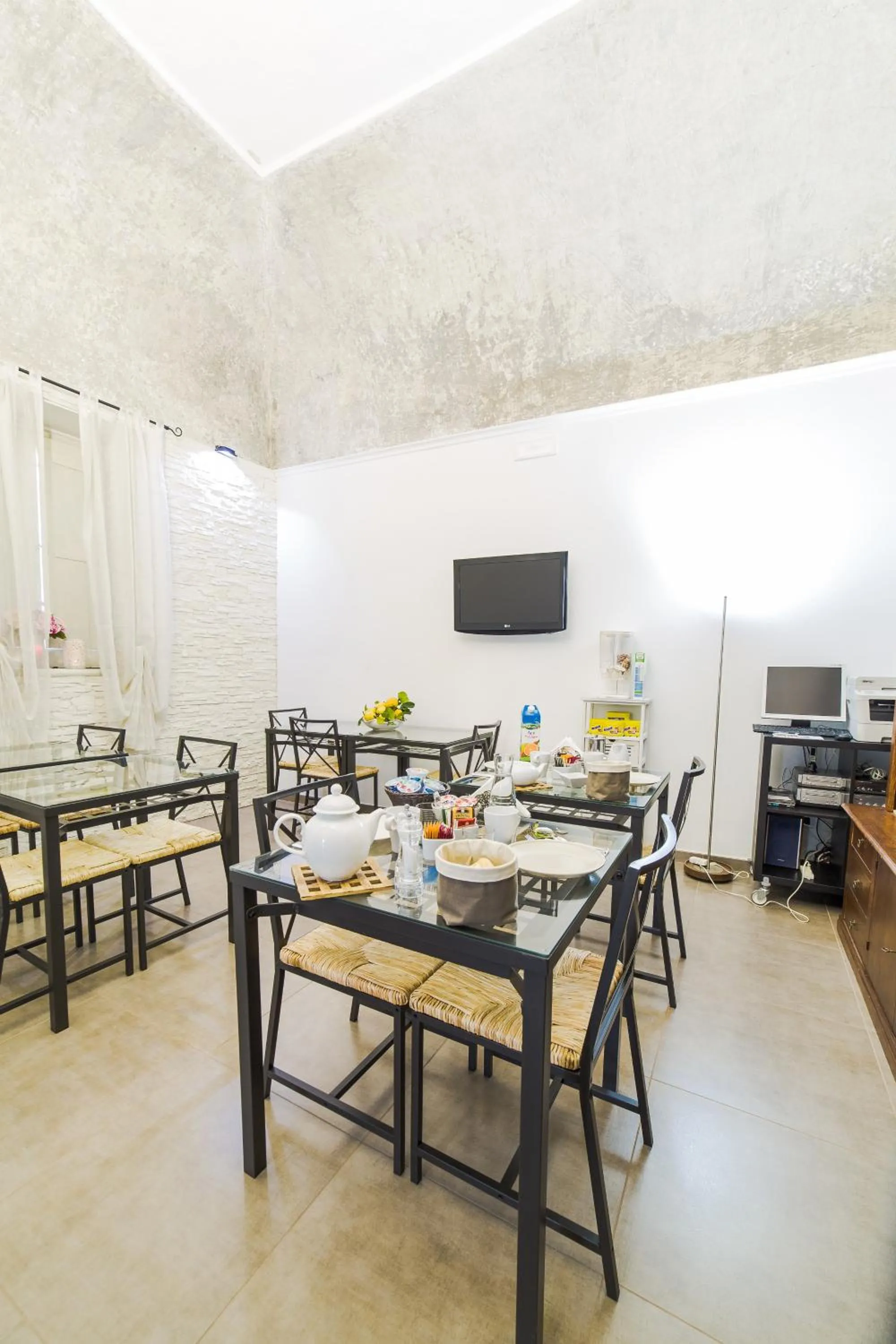 Restaurant/places to eat in B&B La Casa Di Plinio