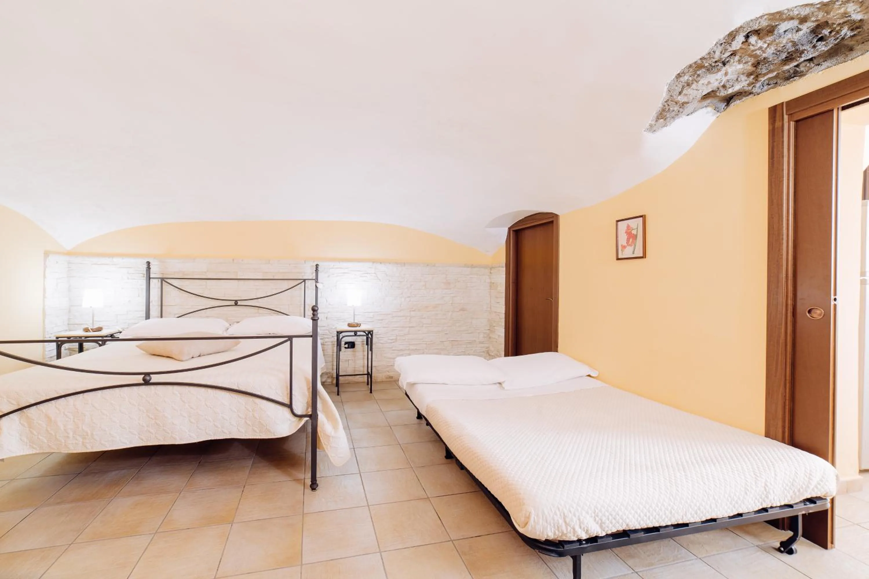 Shower, Bed in B&B La Casa Di Plinio