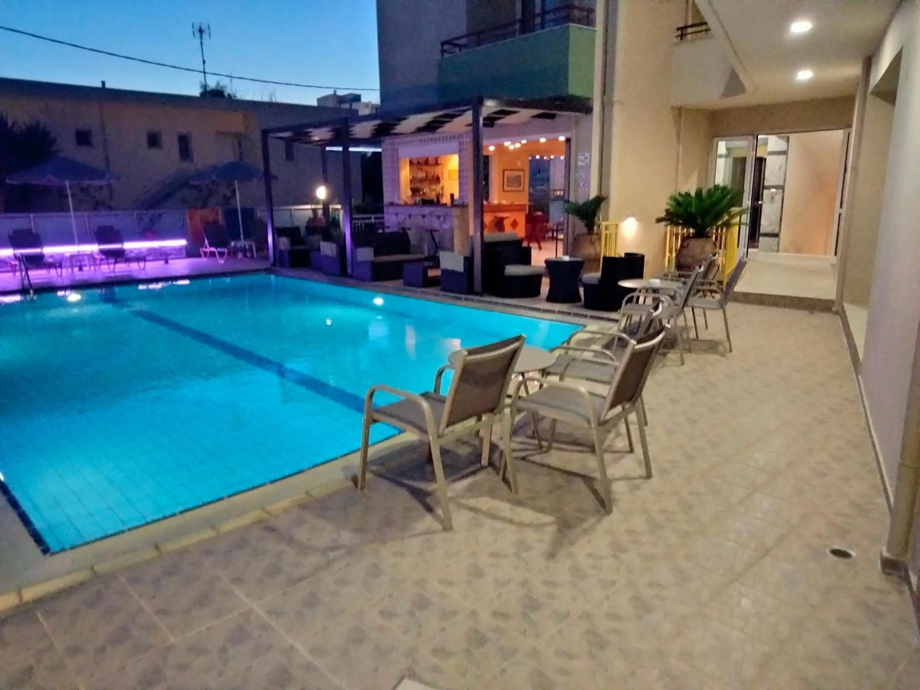 Swimming pool in Zannis Hotel