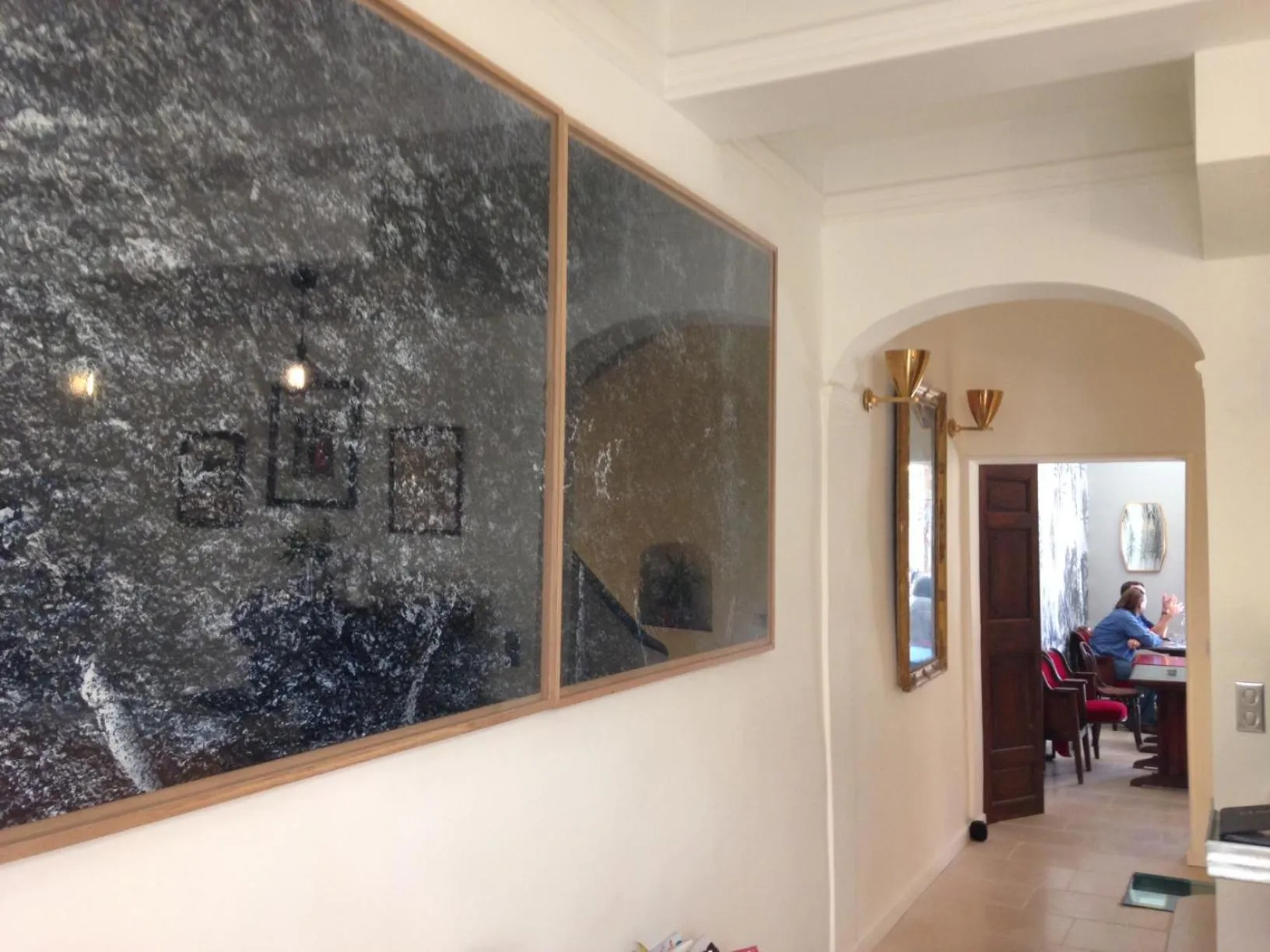 Restaurant/places to eat in Maison Du Collectionneur