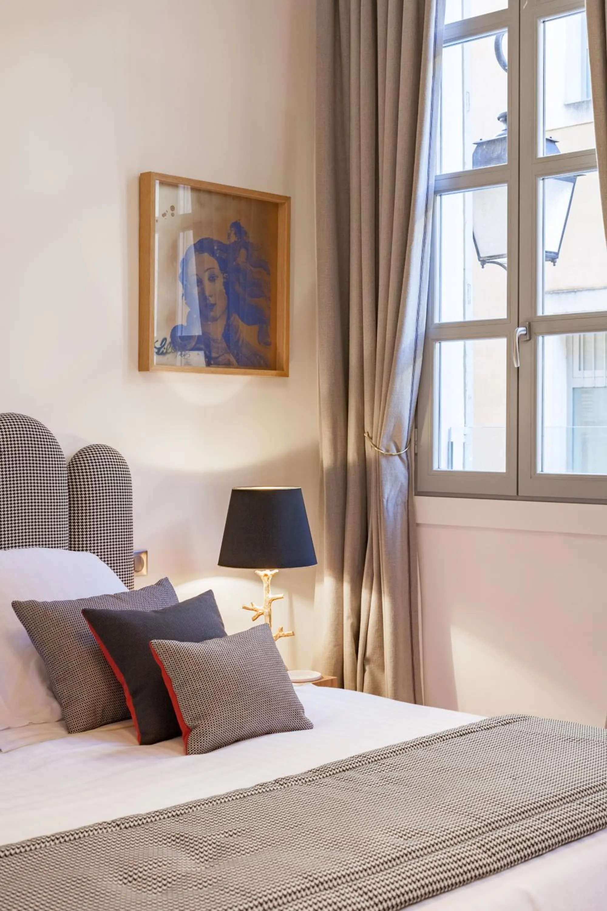 Bed in Maison Du Collectionneur