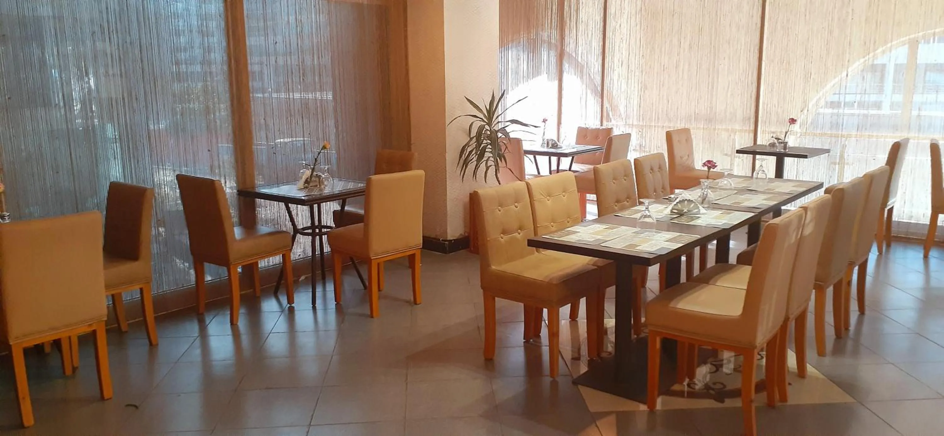 Restaurant/places to eat in Yinm Furnished Apartment