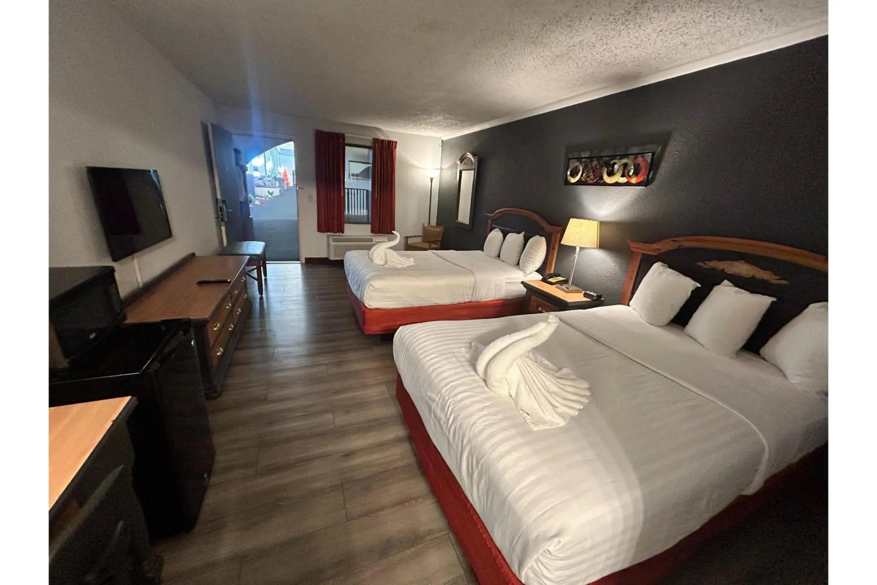 2 Full Bed Smoking in Suite Dreams Motel By Capital O Mattoon I - 57 2 Full Bed Smoking in Suite Dreams Motel By Capital O Mattoon I - 57