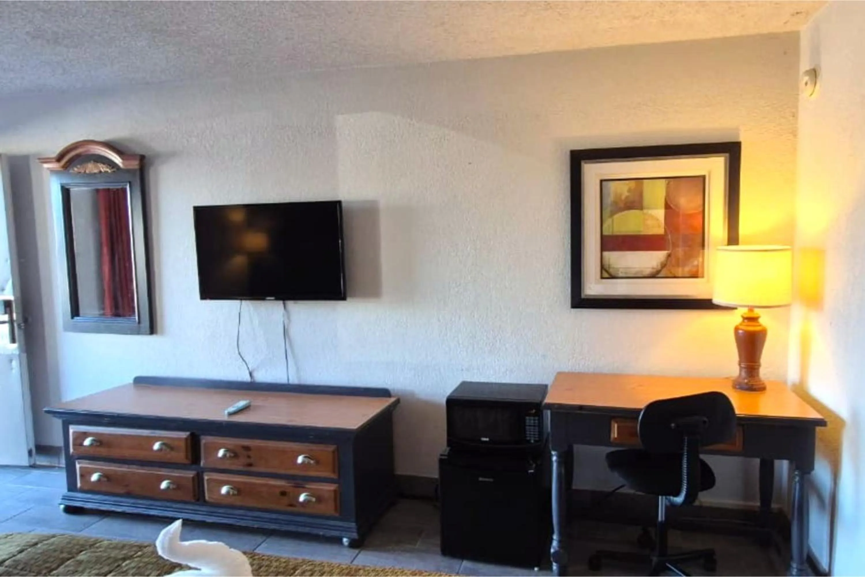 TV and multimedia in Suite Dreams Motel By Capital O Mattoon I - 57