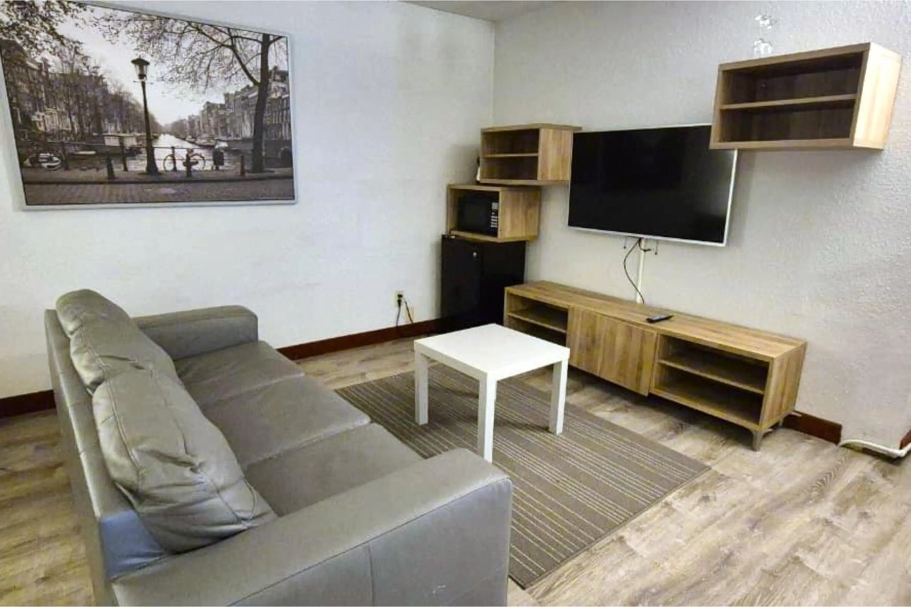 Seating area in Suite Dreams Motel By Capital O Mattoon I - 57