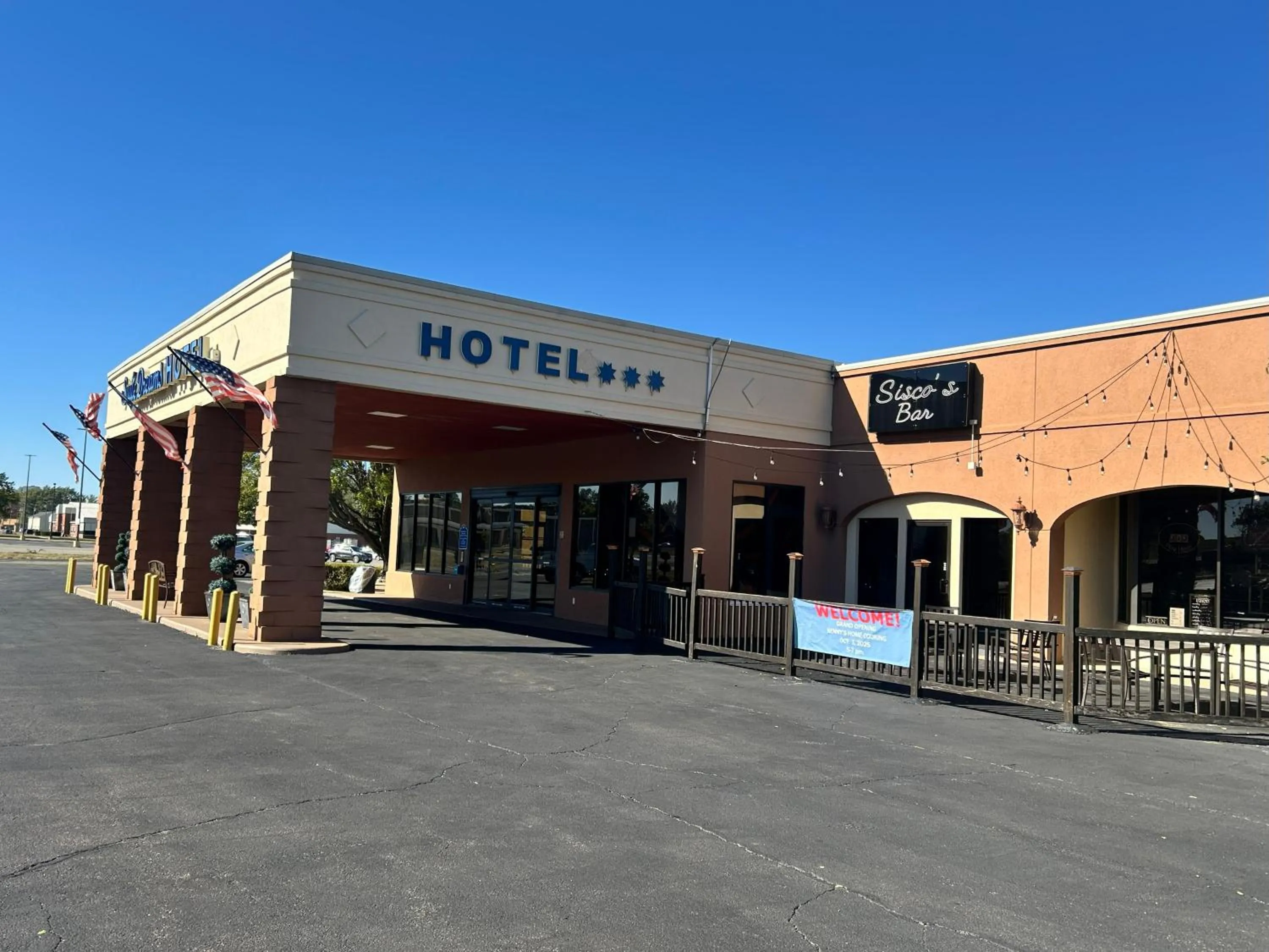 Property building in Suite Dreams Motel By Capital O Mattoon I - 57