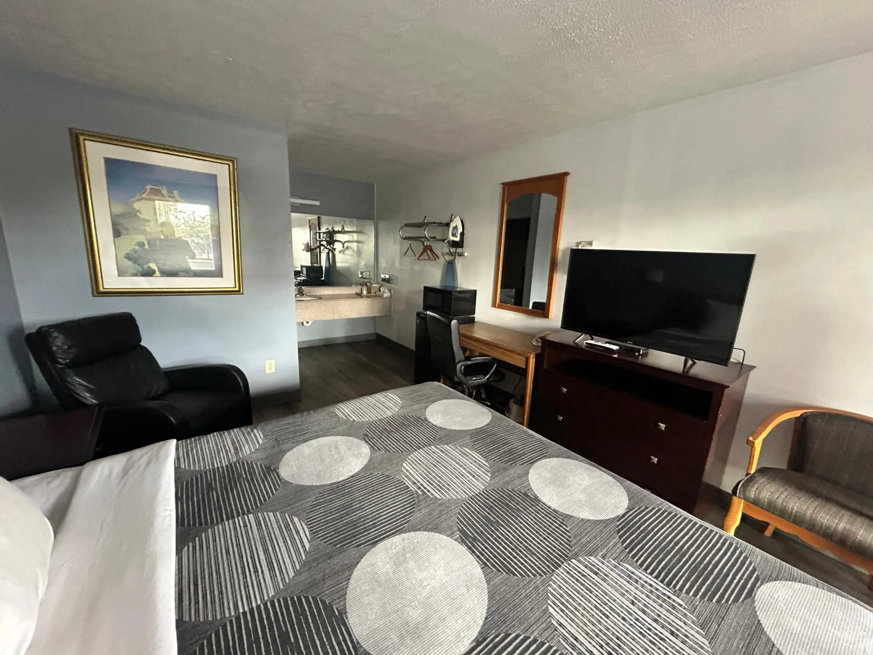 Bedroom, Bed in Suite Dreams Motel By Capital O Mattoon I - 57