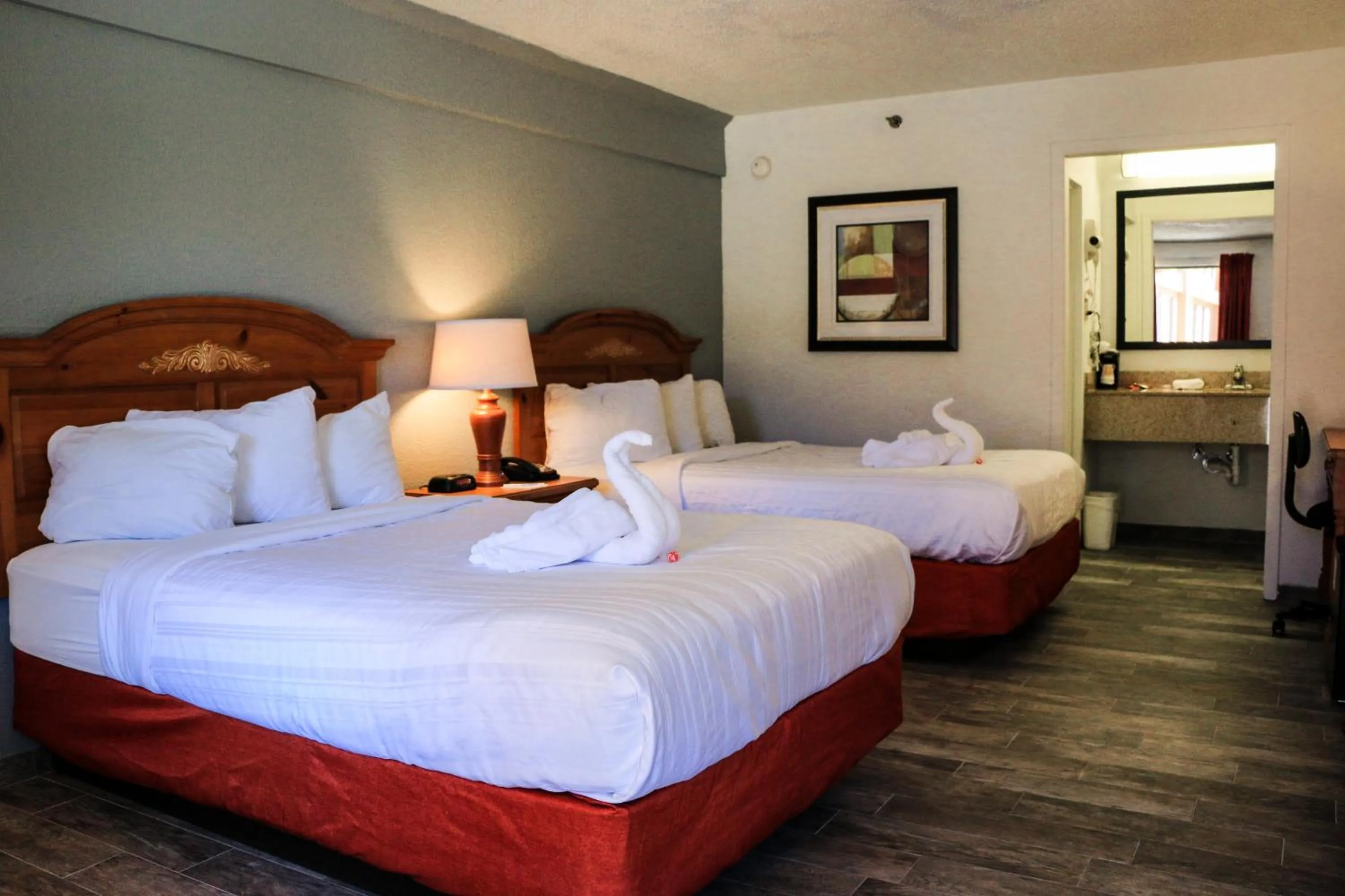 Standard Room, 2 Full Beds, Pet-Friendly in Suite Dreams Hotel