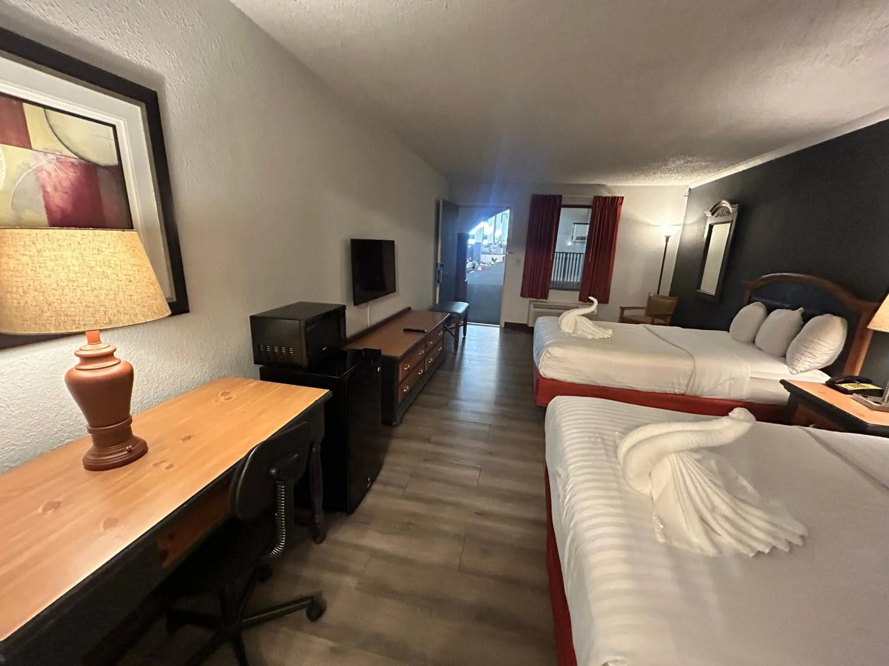 Bedroom, Bed in Suite Dreams Motel By Capital O Mattoon I - 57