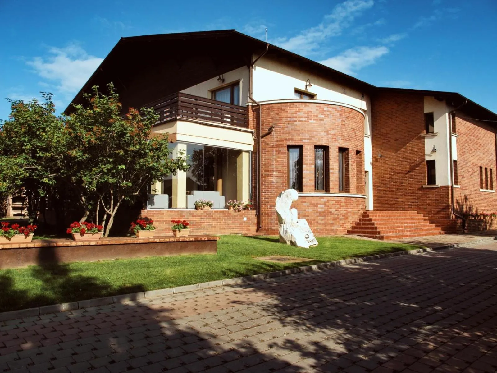C&C Karo Resort