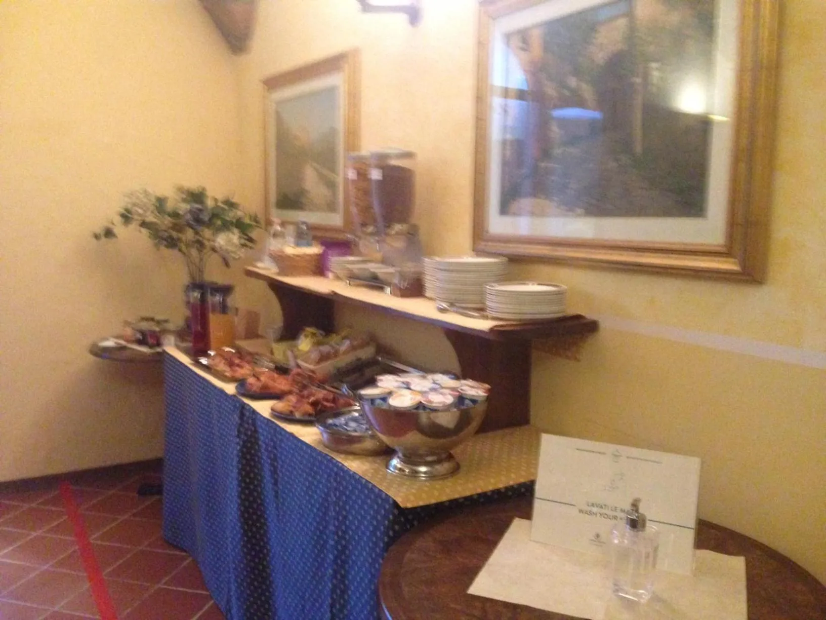 Food and drinks in Hotel Filippeschi