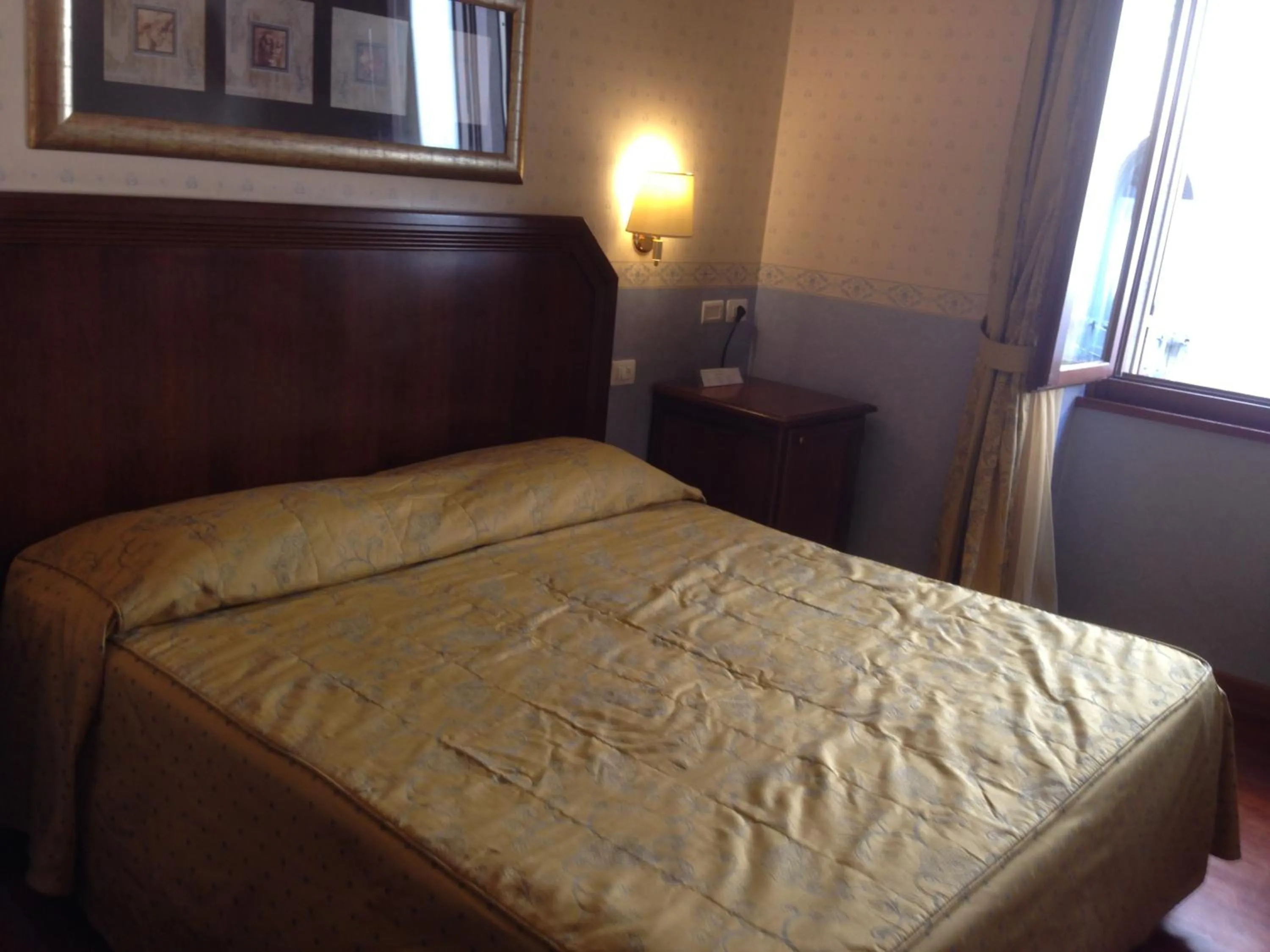 Bed in Hotel Filippeschi