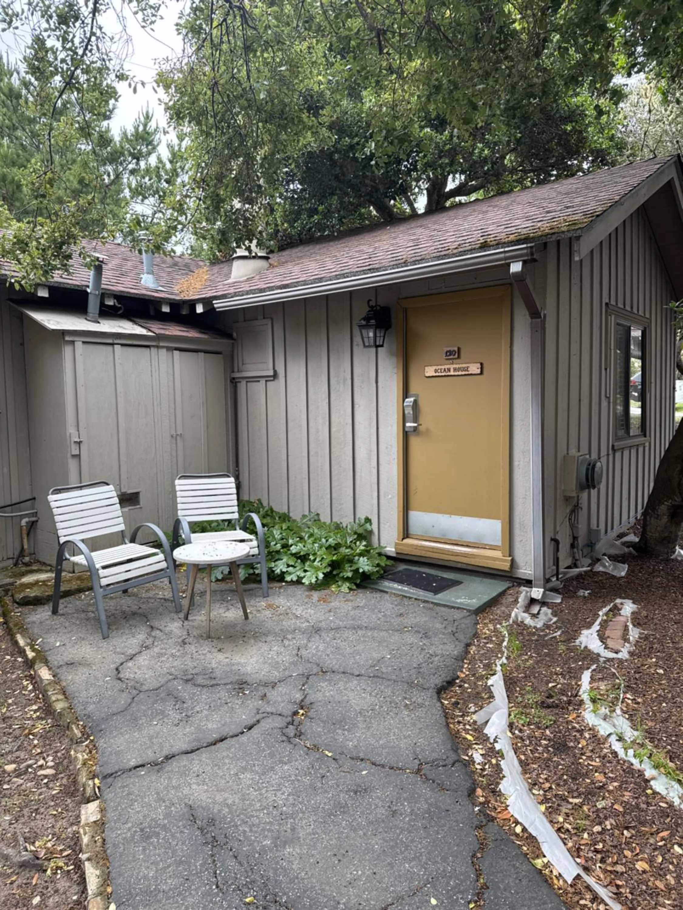 Facade/entrance in Carmel Resort Inn