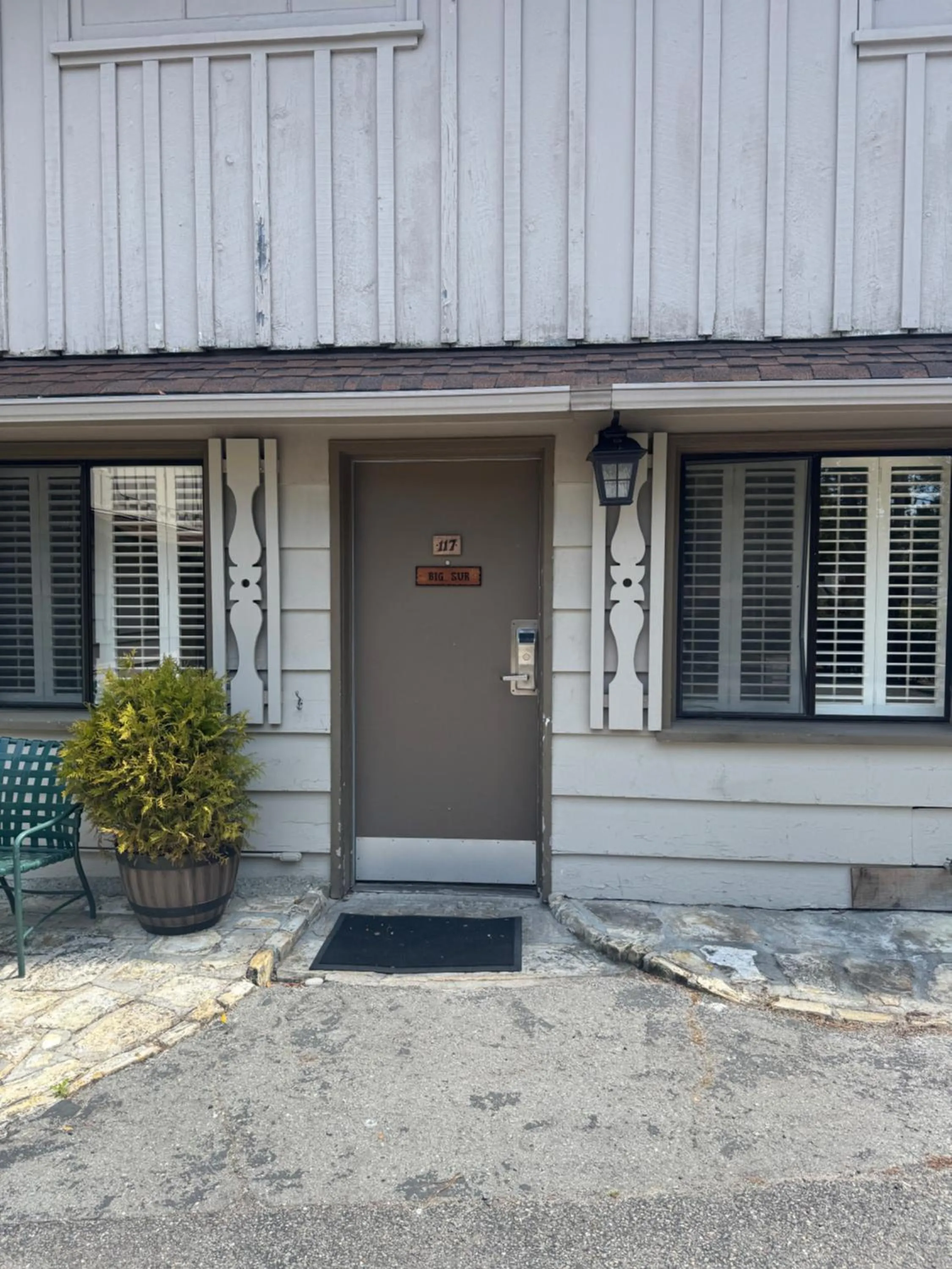 Facade/entrance in Carmel Resort Inn